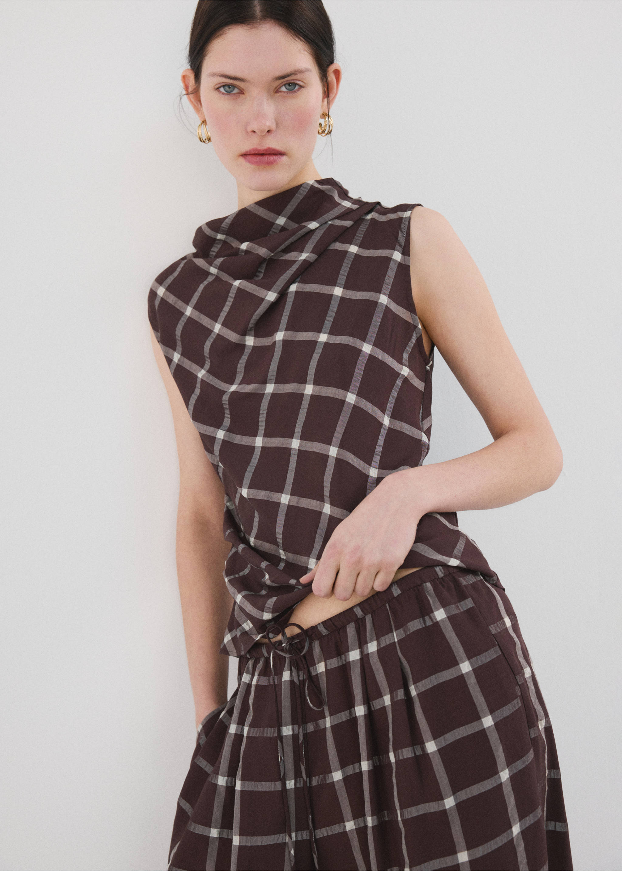 Mid-rise harem pants - Details of the article 6, Burgundy. Ref: 27076361-00.