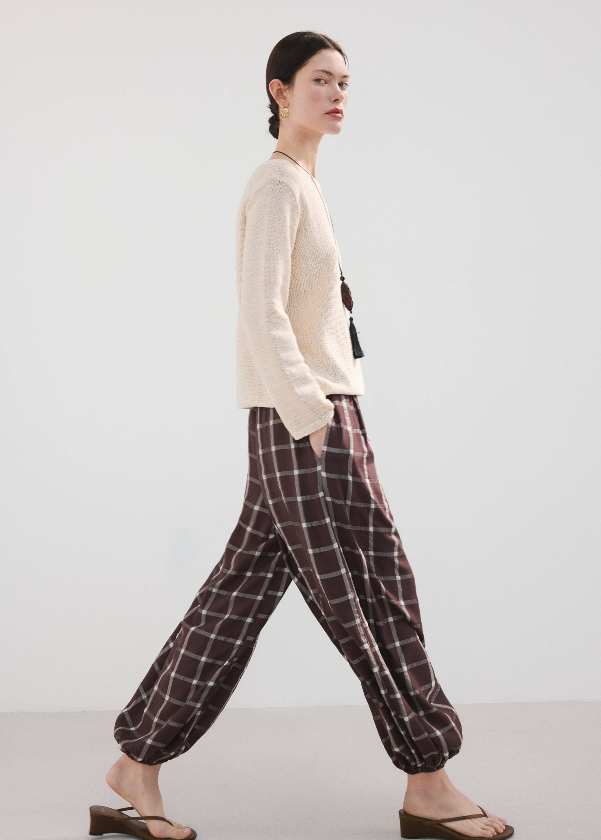 Mid-rise harem pants - Details of the article 2