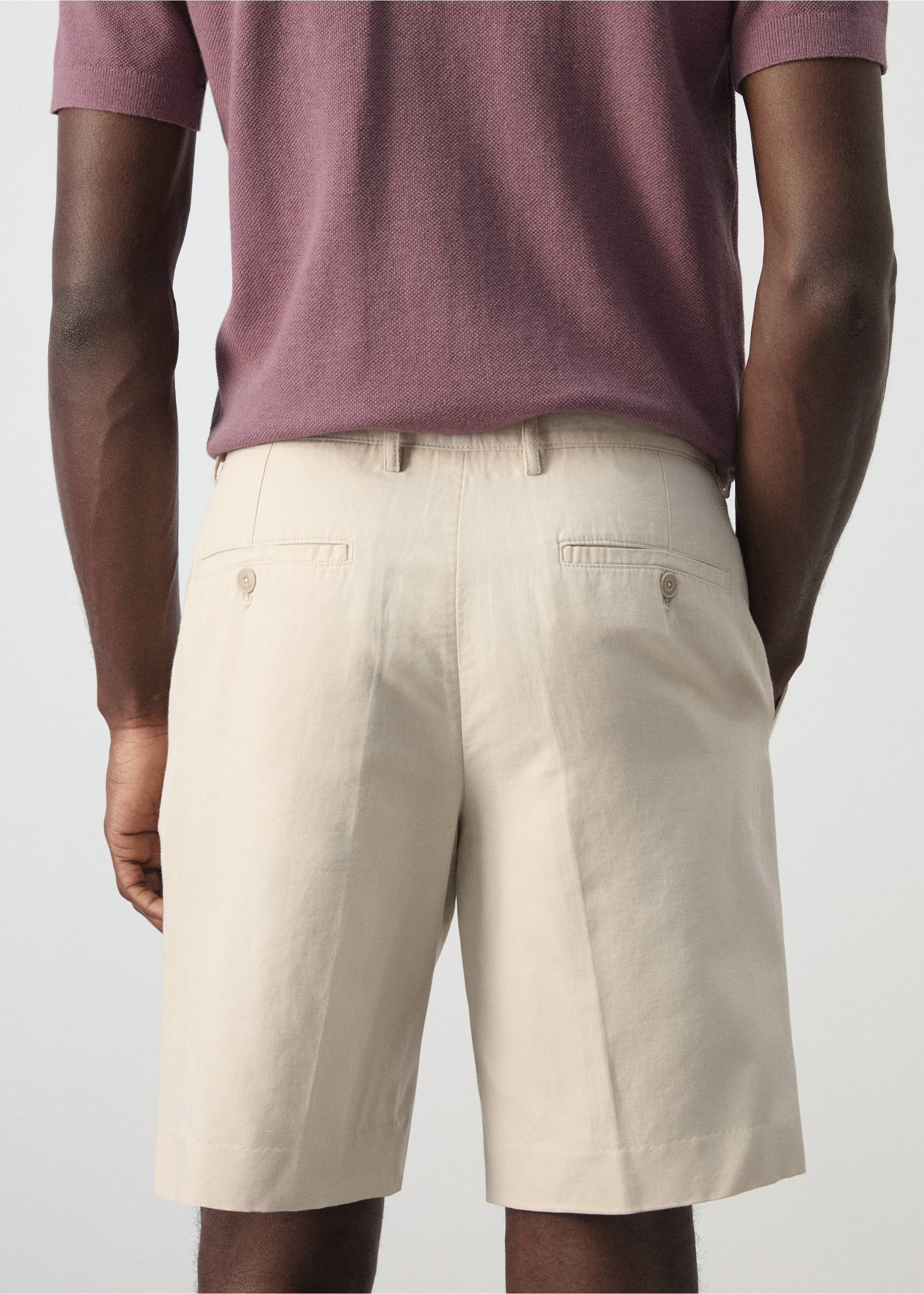 Regular fit cotton-linen Bermuda shorts - Details of the article 6, Sand. Ref: 27076709-00.