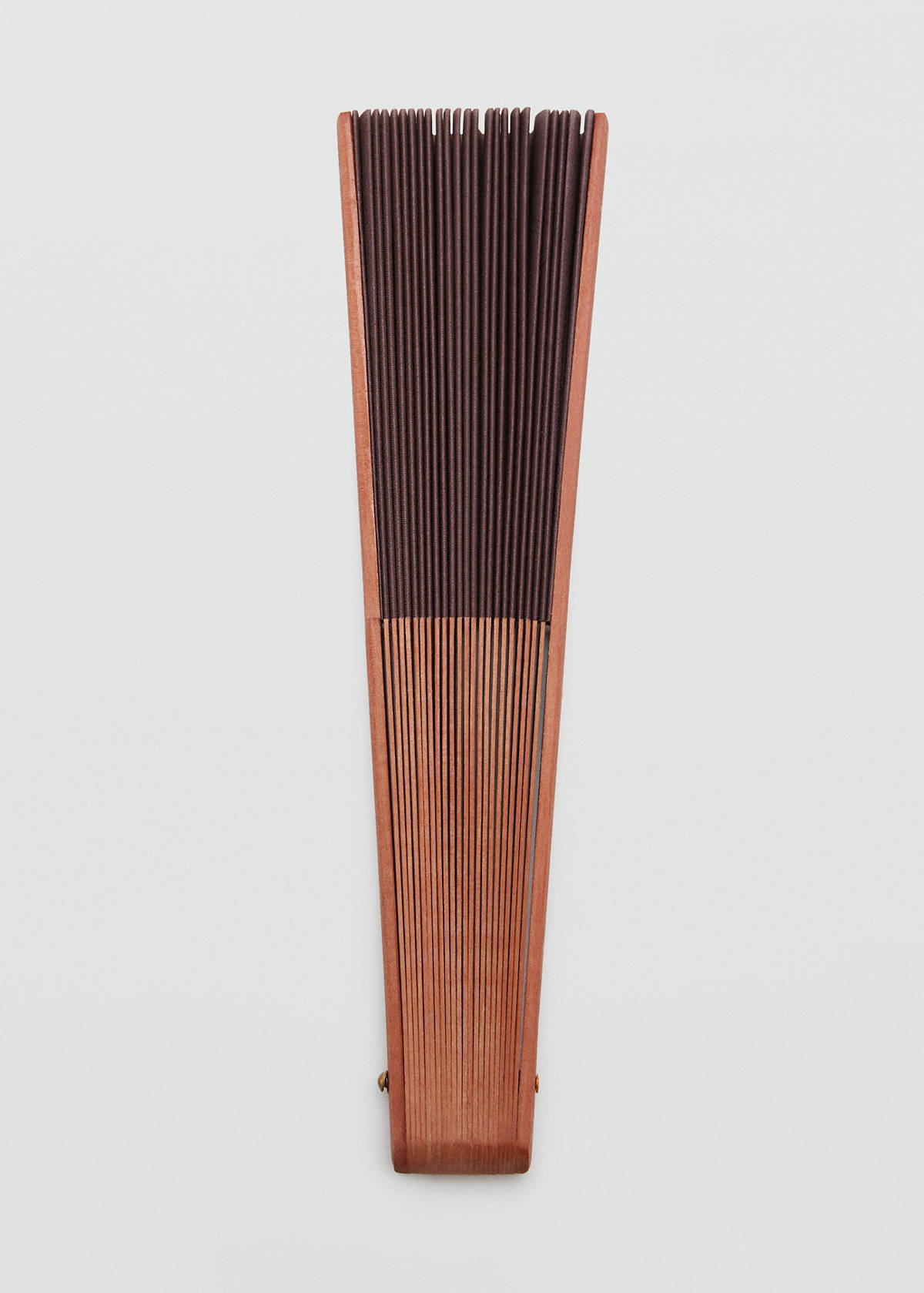 Smooth wooden fan — Brown