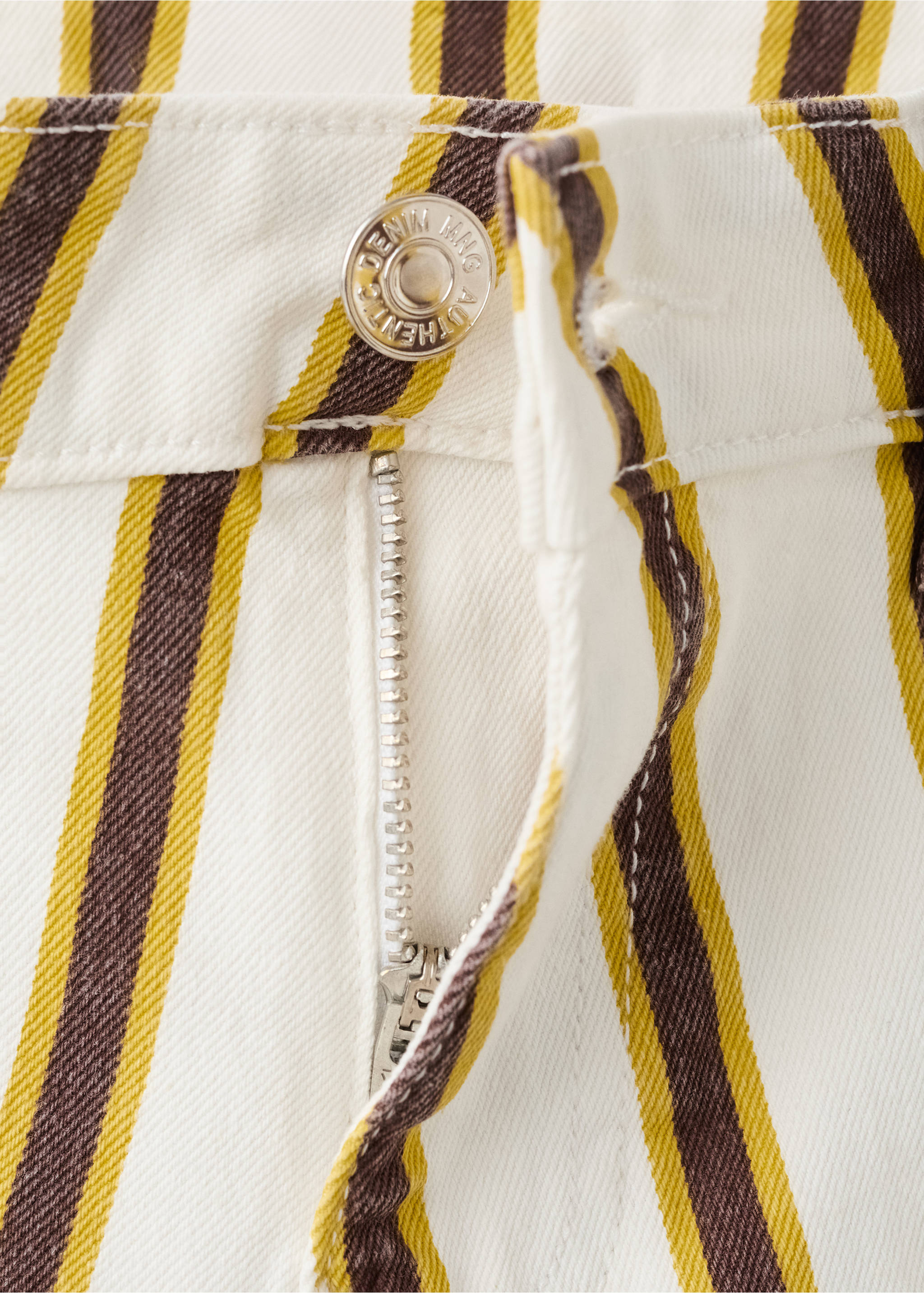 جينز بخصر عادي بطبعة خطوط - تفاصيل المنتج 0, بيج فاتح. Ref: 27076726-00.