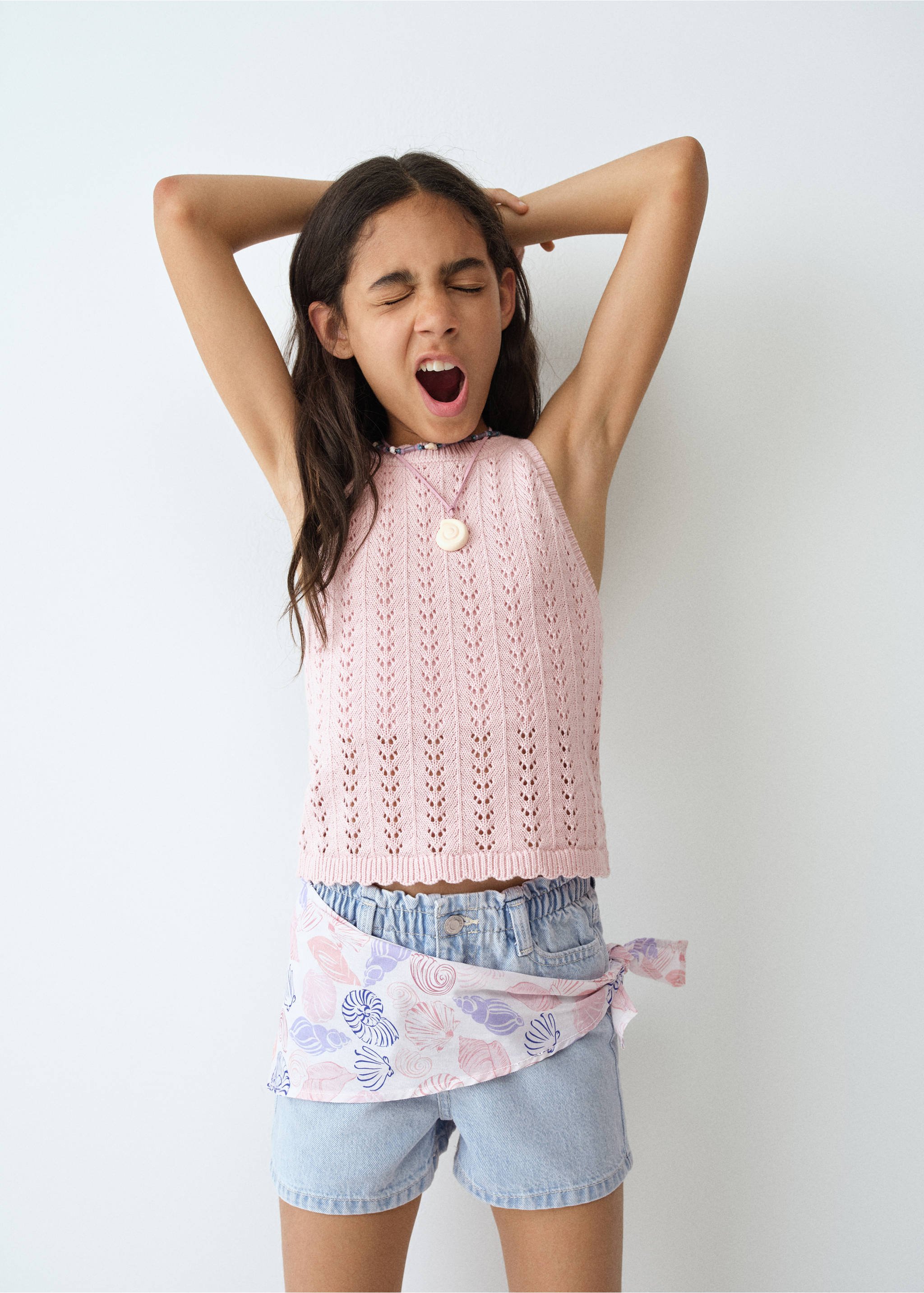 Halter neck crochet top - Medium plane, Pale Pink. Ref: 27076737-00.
