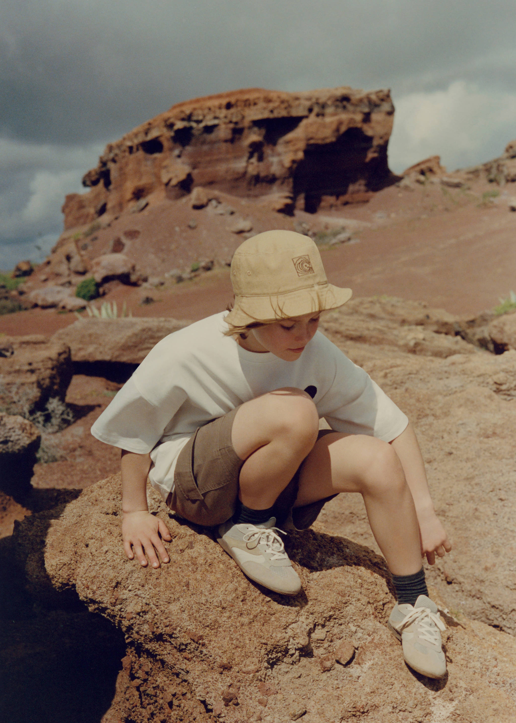 Embroidered bucket hat - Details of the article 5