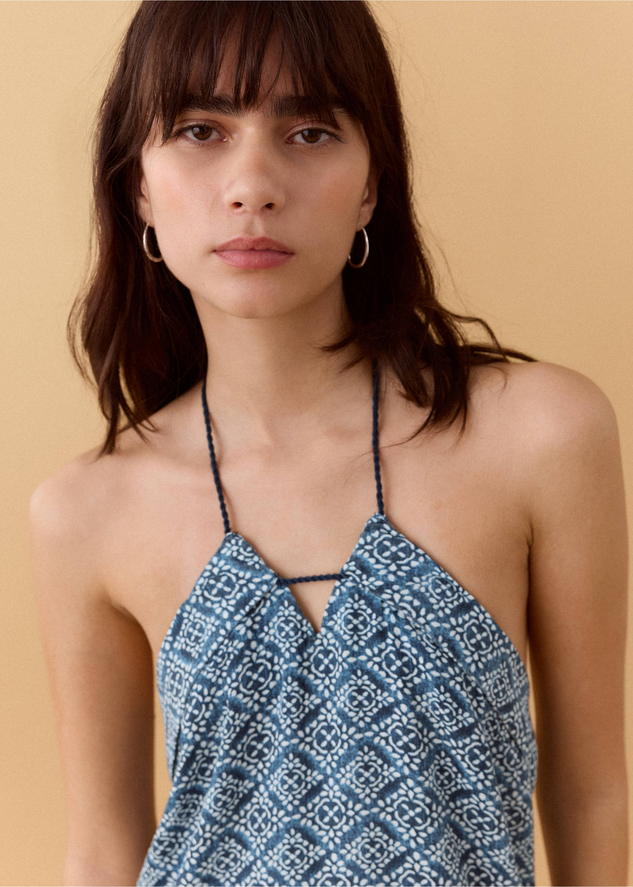 Halter-neck linen dress - Details of the article 1, Navy. Ref: 27077136-00.