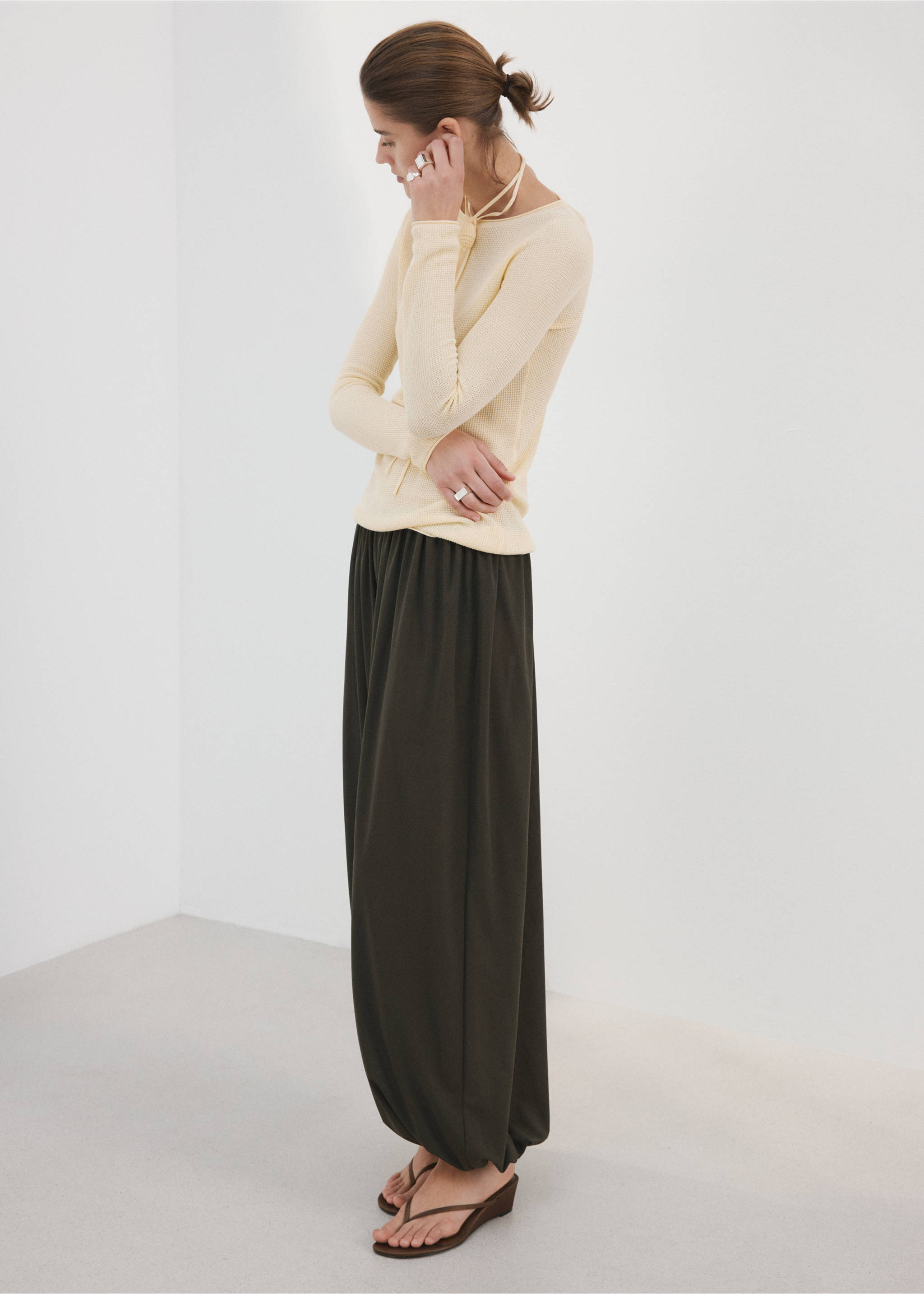 Fine-knit sweater - General plane, Pastel Yellow. Ref: 27077137-00.