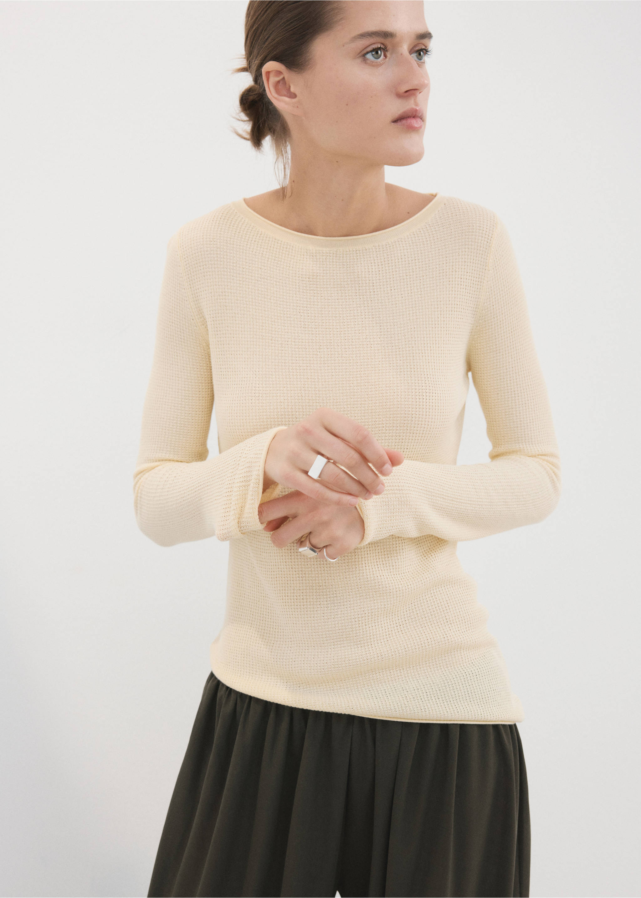 Fine-knit sweater - Medium plane, Pastel Yellow. Ref: 27077137-00.