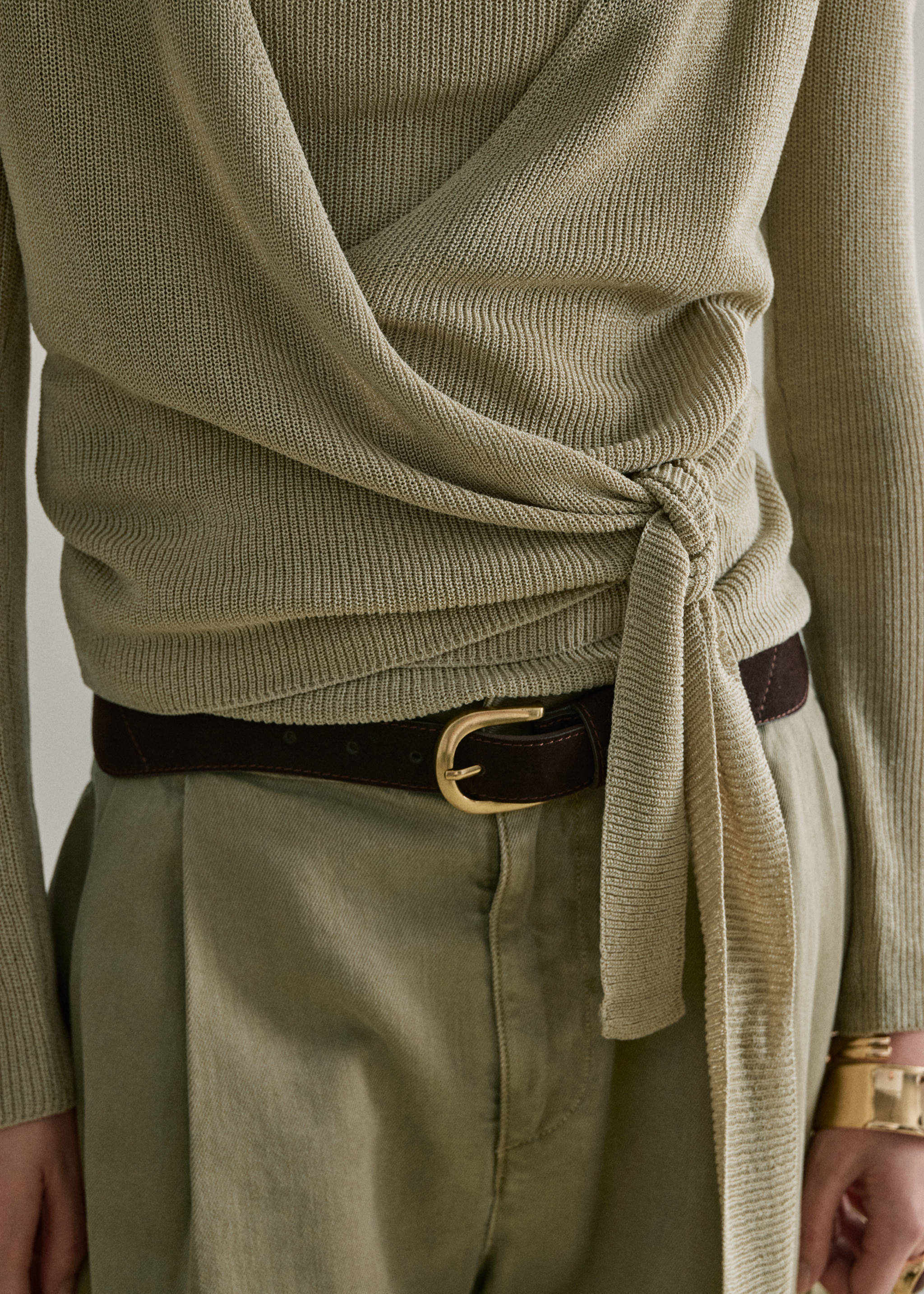 Knitted cardigan with bow - Details of the article 6