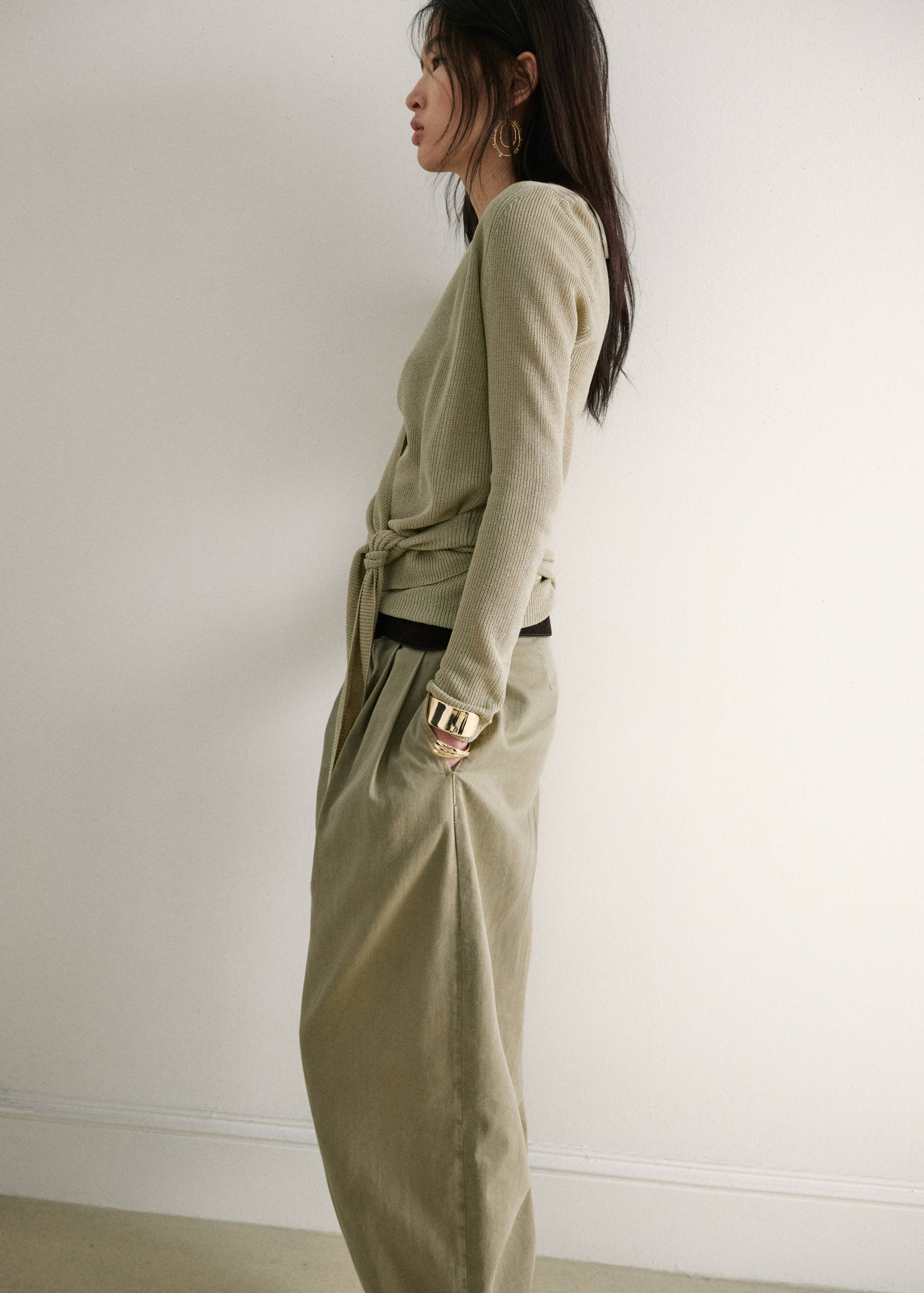 Knitted cardigan with bow - Details of the article 2