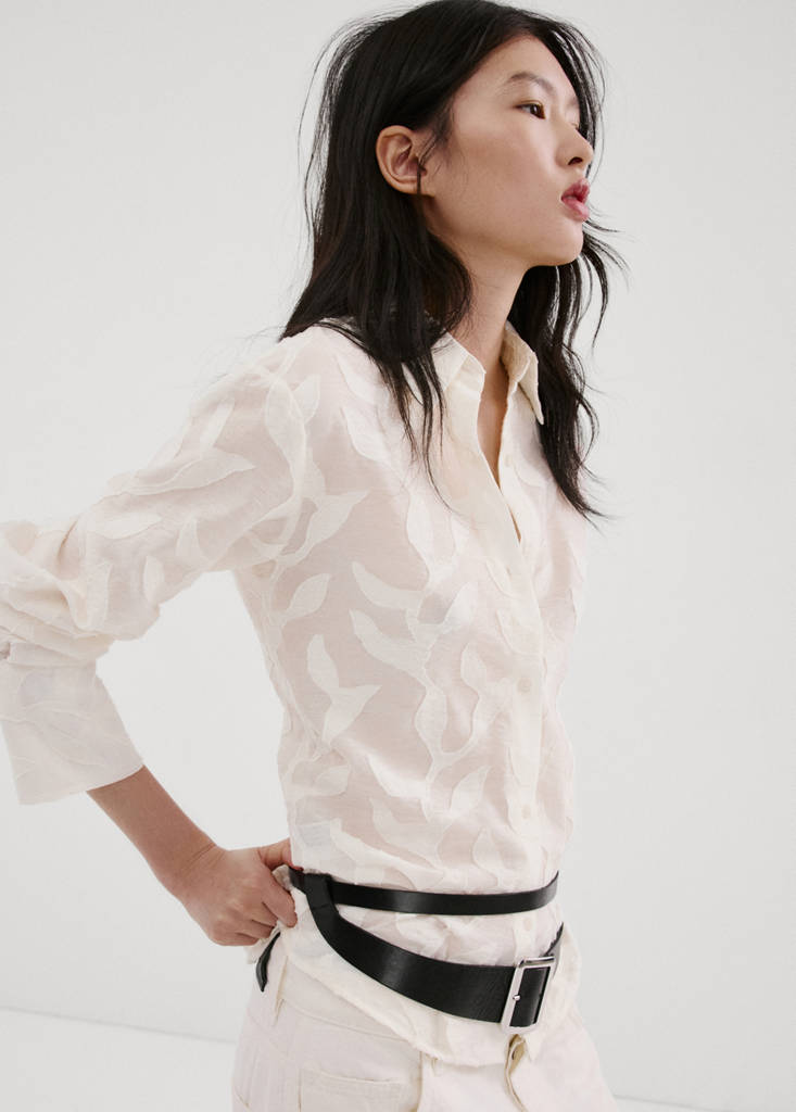 Floral embroidery blouse — Off White