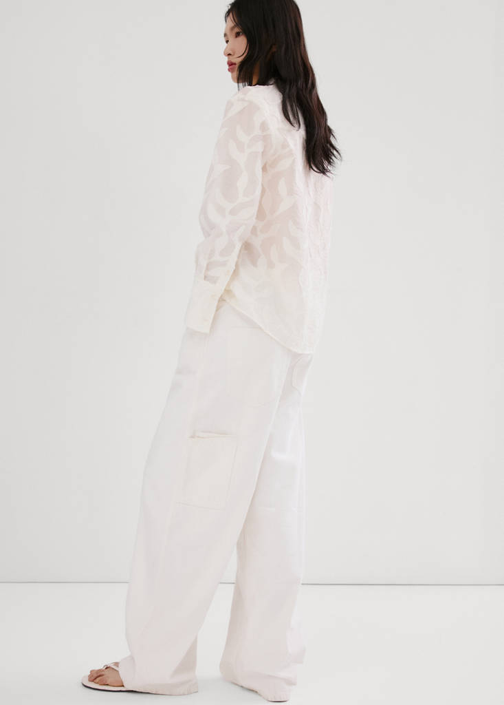 Floral embroidery blouse — Off White