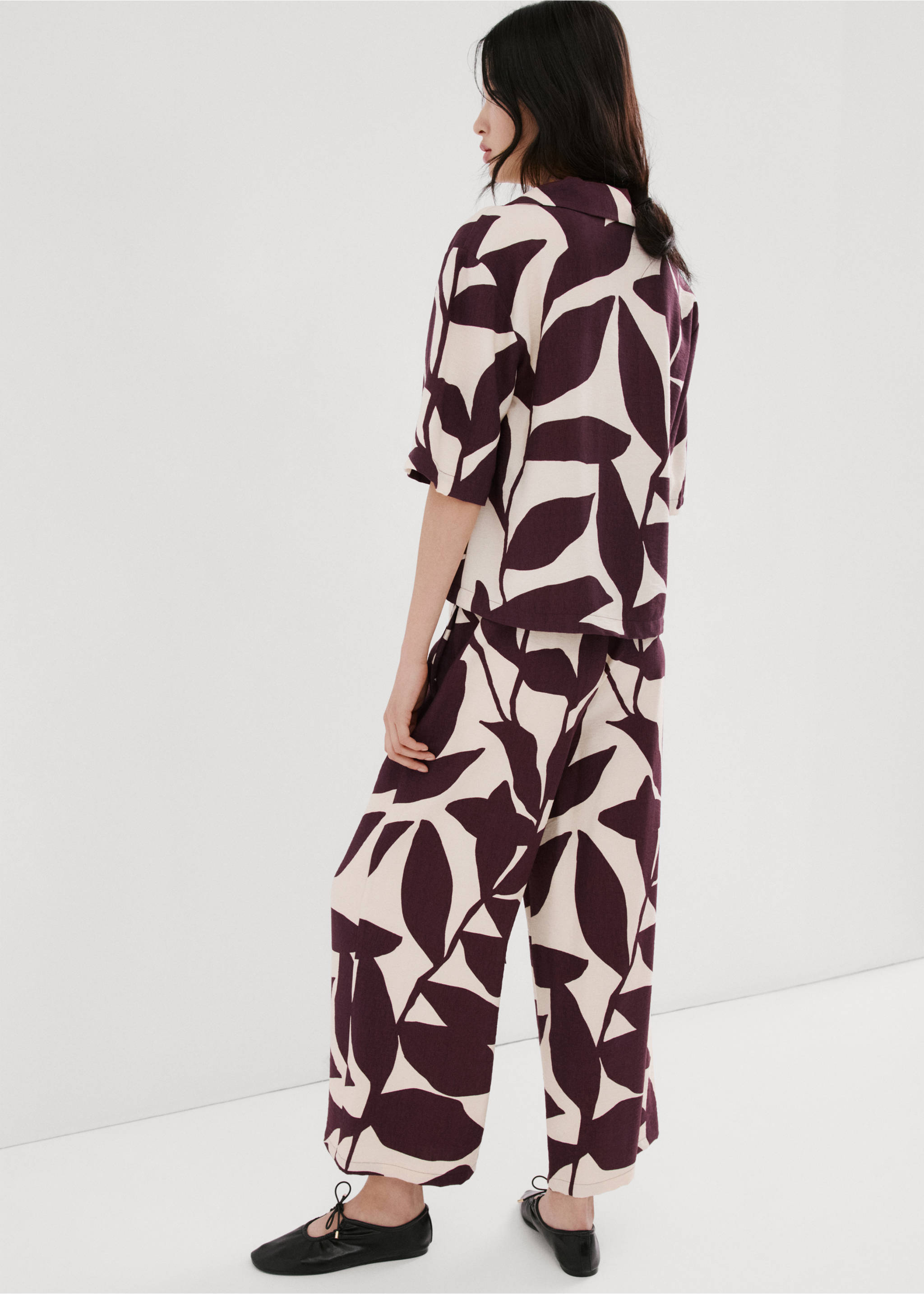 Printed straight pants - Reverse of the article, Ecru. Ref: 27077144-00.