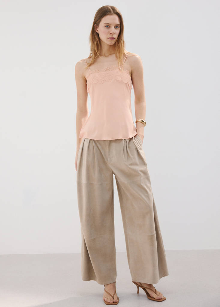 Lace trim top — Pink