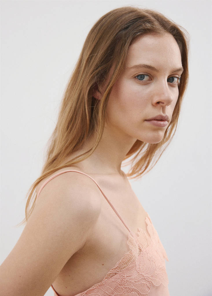 Lace trim top — Pink