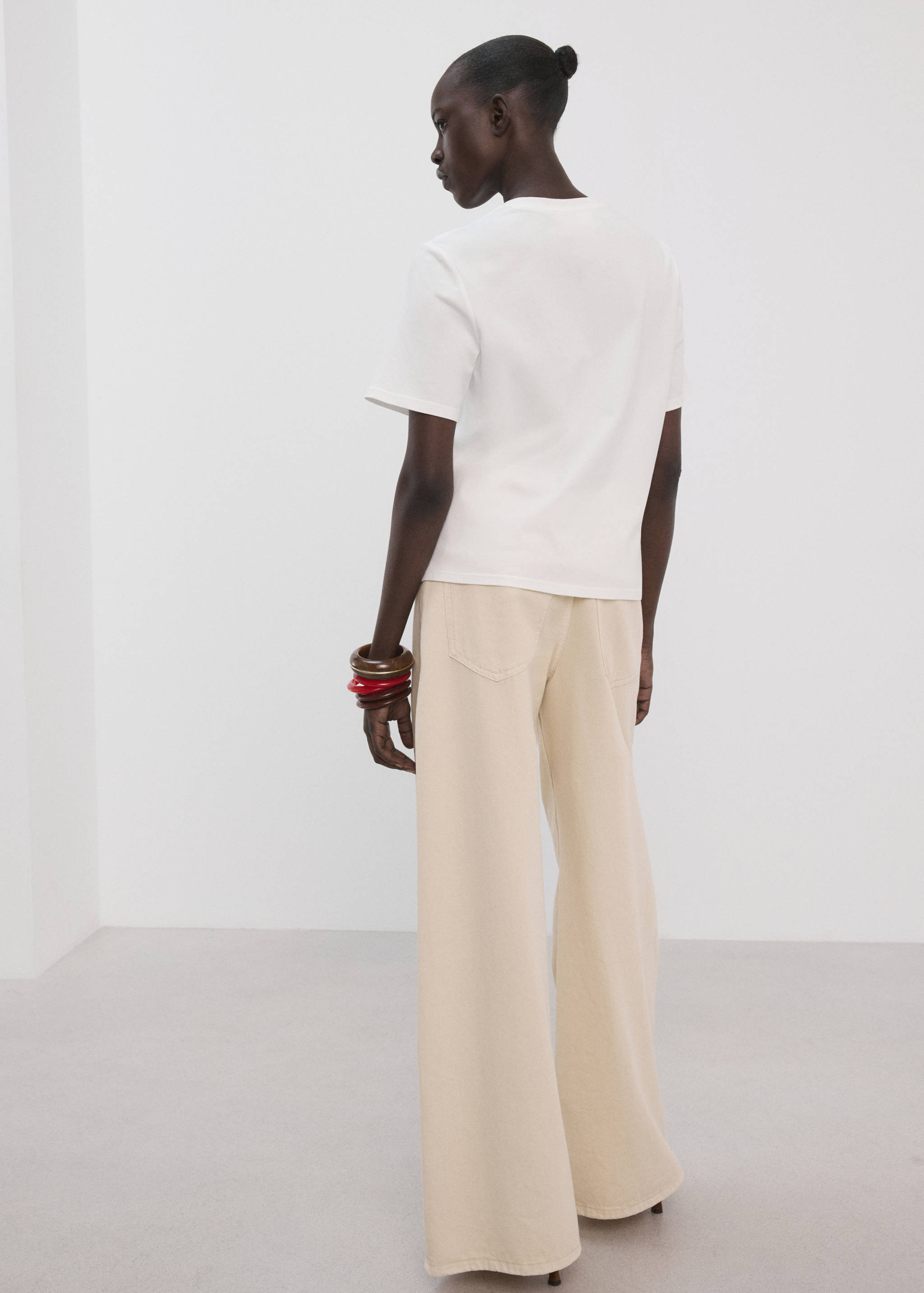 T-shirt coton ajouré détails brodés - Verso de l’article