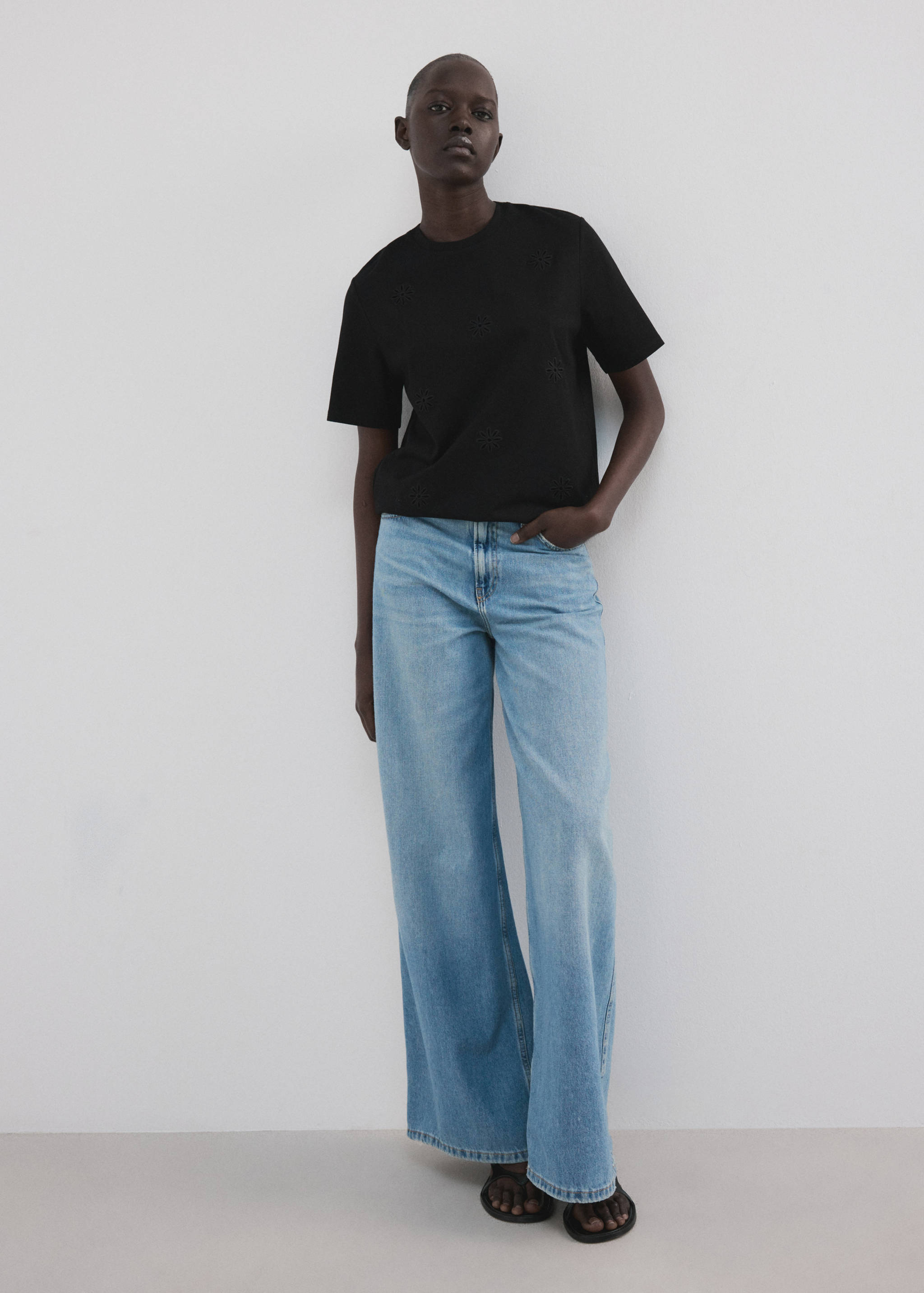 T-shirt coton ajouré détails brodés - Plan général