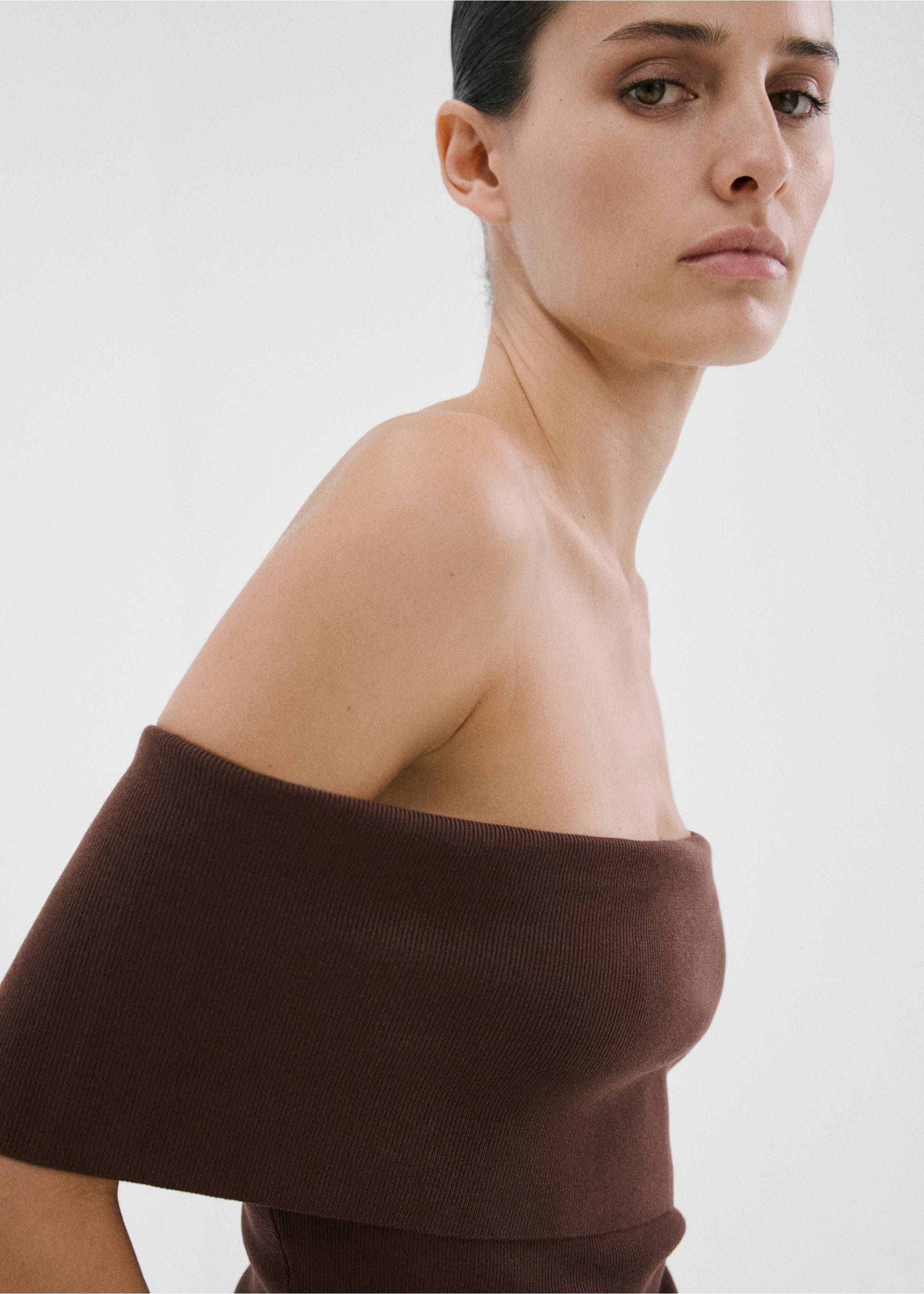 Top épaules dénudées - Détail de l'article 1, Chocolat. Ref: 27077155-00.