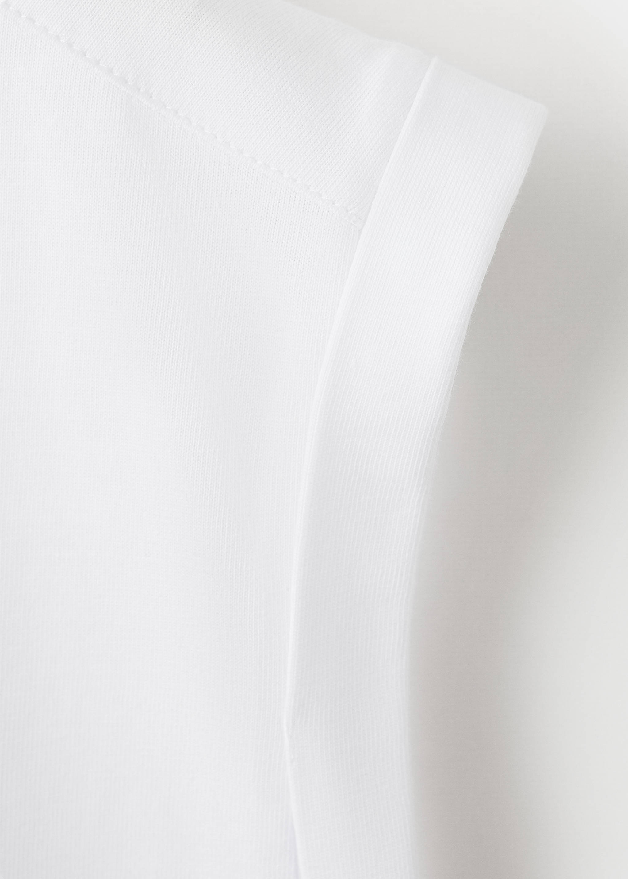 Short-sleeved t-shirt with shoulder pads - Details of the article 8