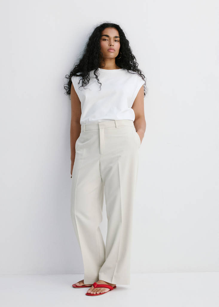 Short-sleeved t-shirt with shoulder pads — White