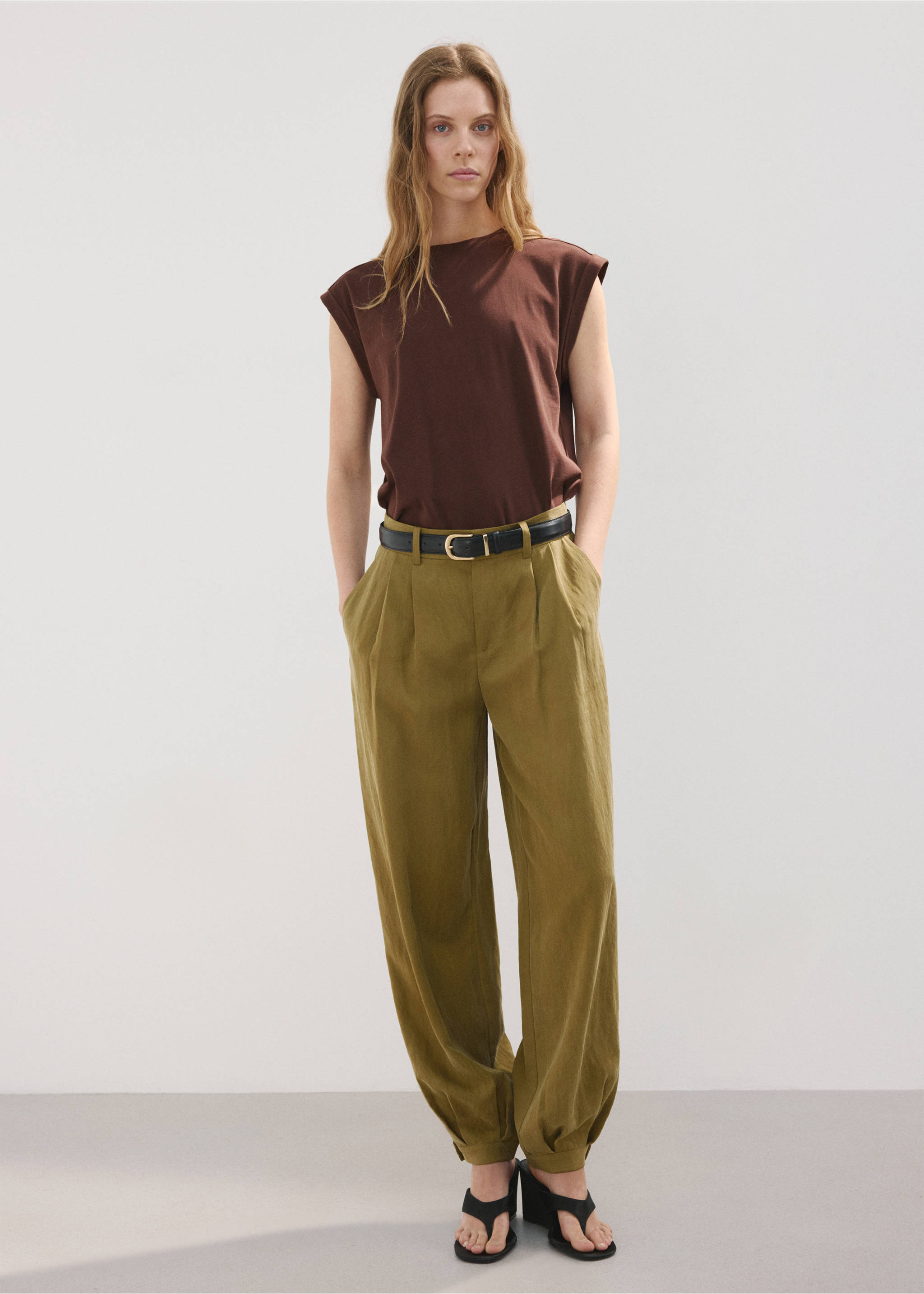 Short-sleeved t-shirt with shoulder pads - General plane, Brown. Ref: 27077159-00.