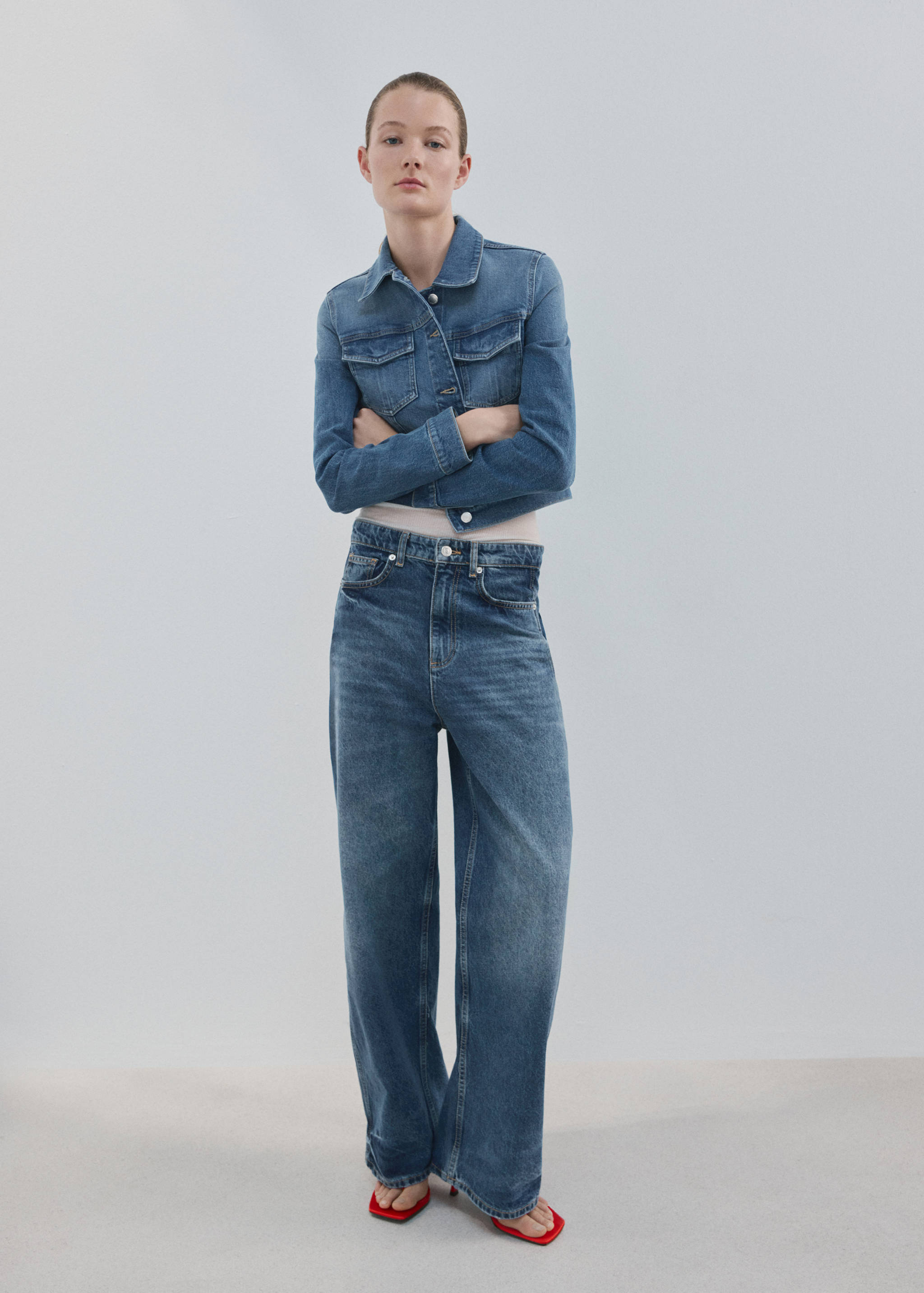 Chaqueta vaquera bolsillos - Plano general