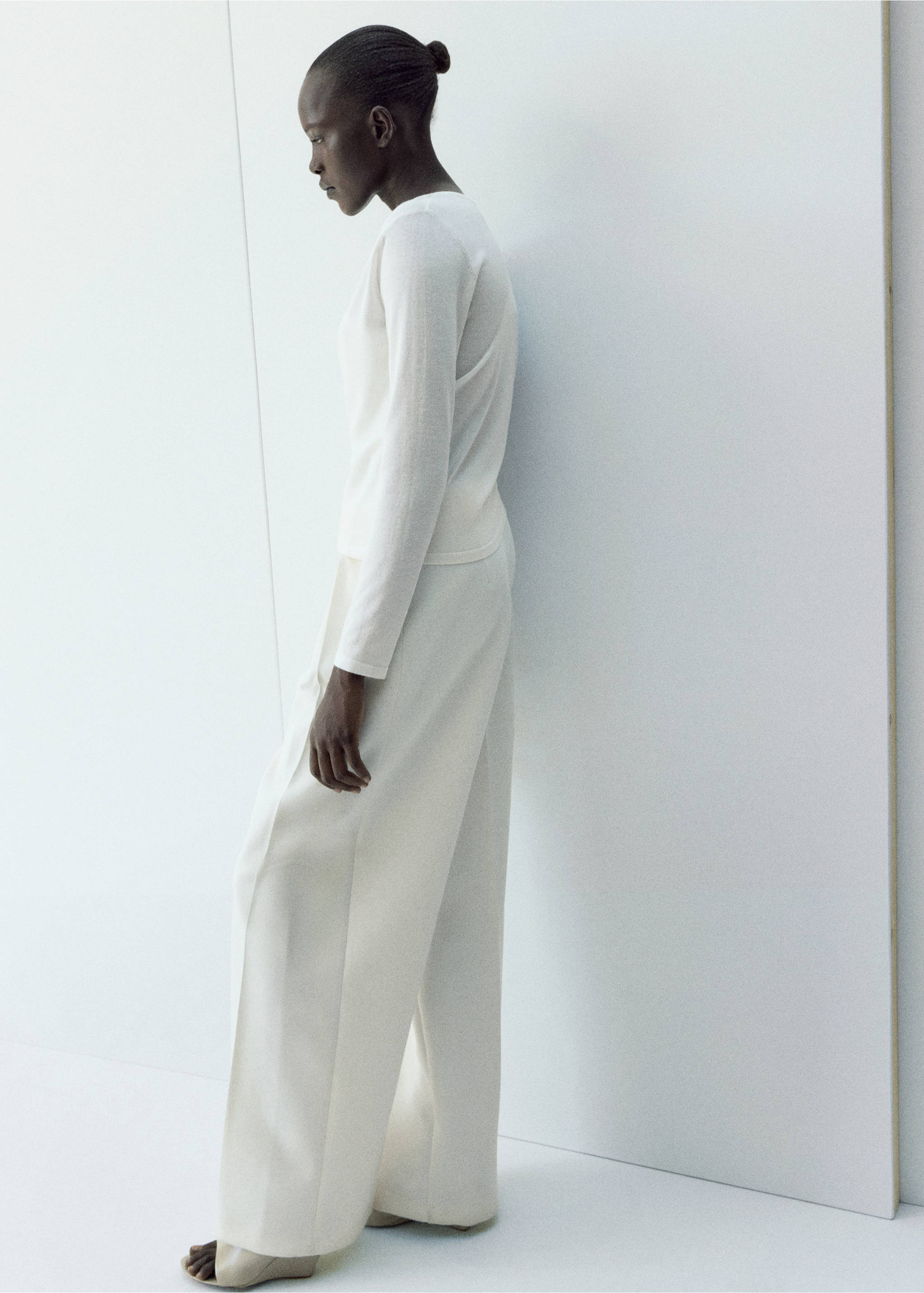 Knitted button cardigan - Reverse of the article, Ecru. Ref: 27077162-00.