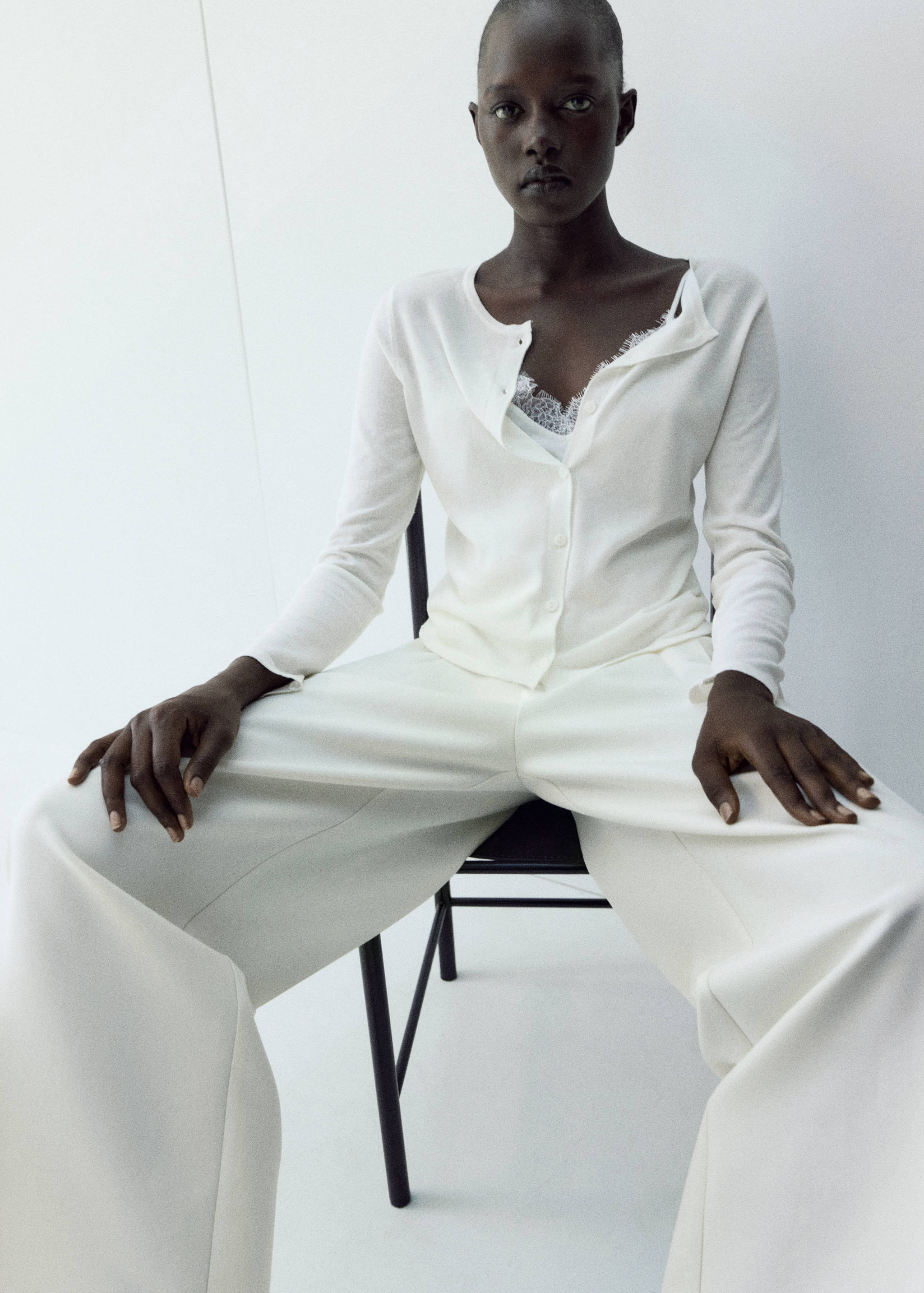 Knitted button cardigan - Details of the article 2