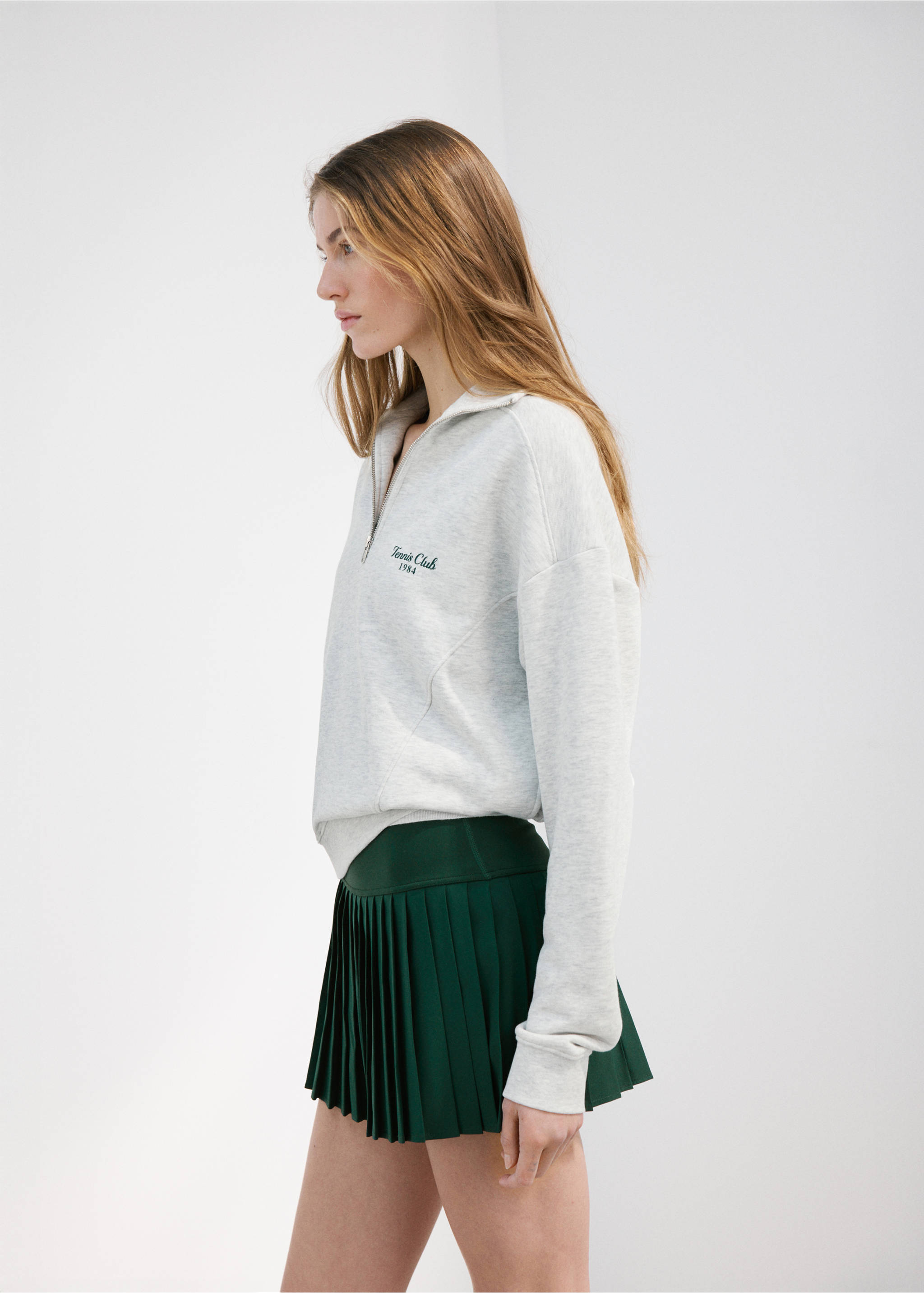 Wide pleated skirt - Details of the article 1, Green. Ref: 27077164-00.