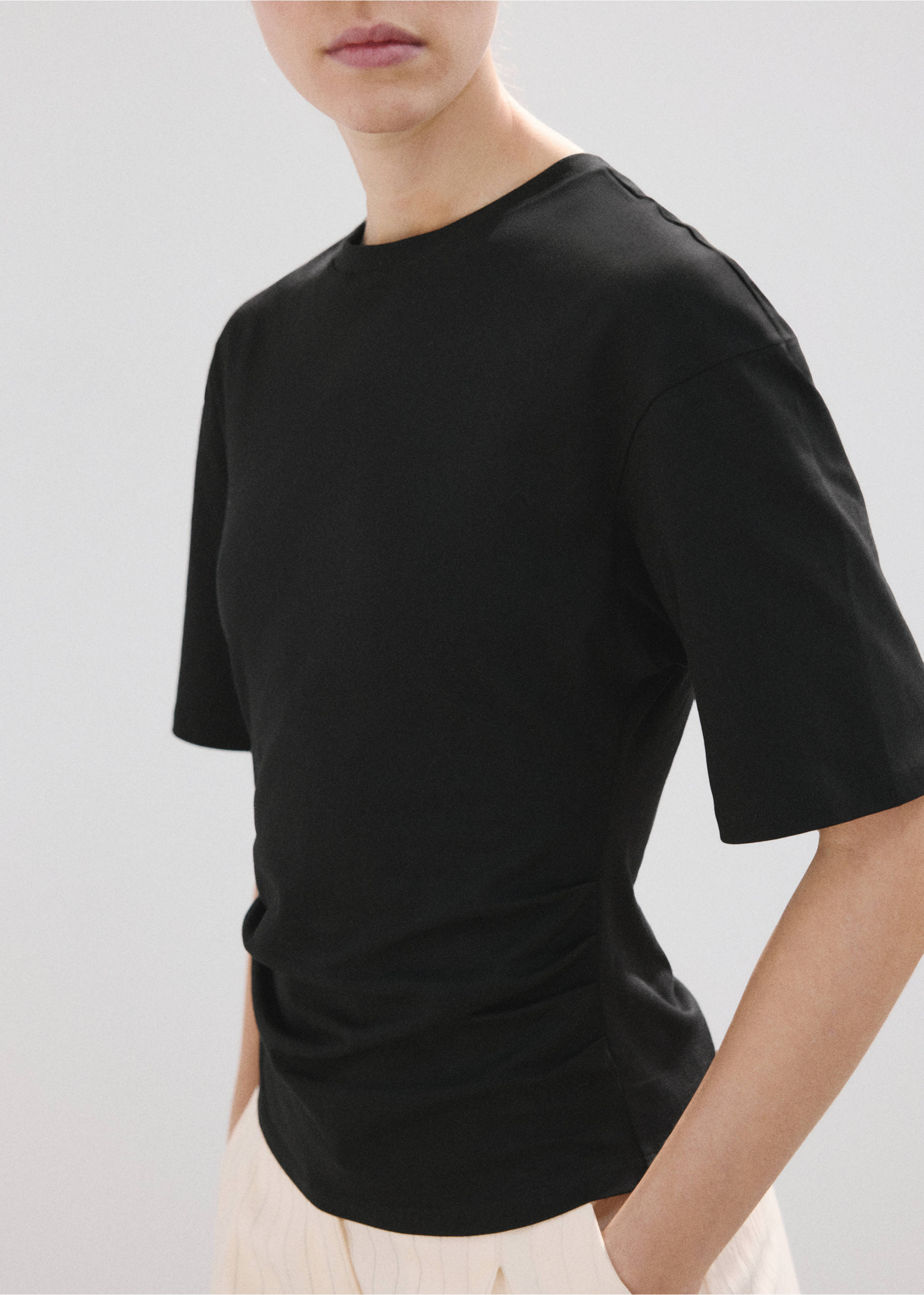 Cotton t-shirt with pucker detail - Medium plane, Black. Ref: 27077166-00.