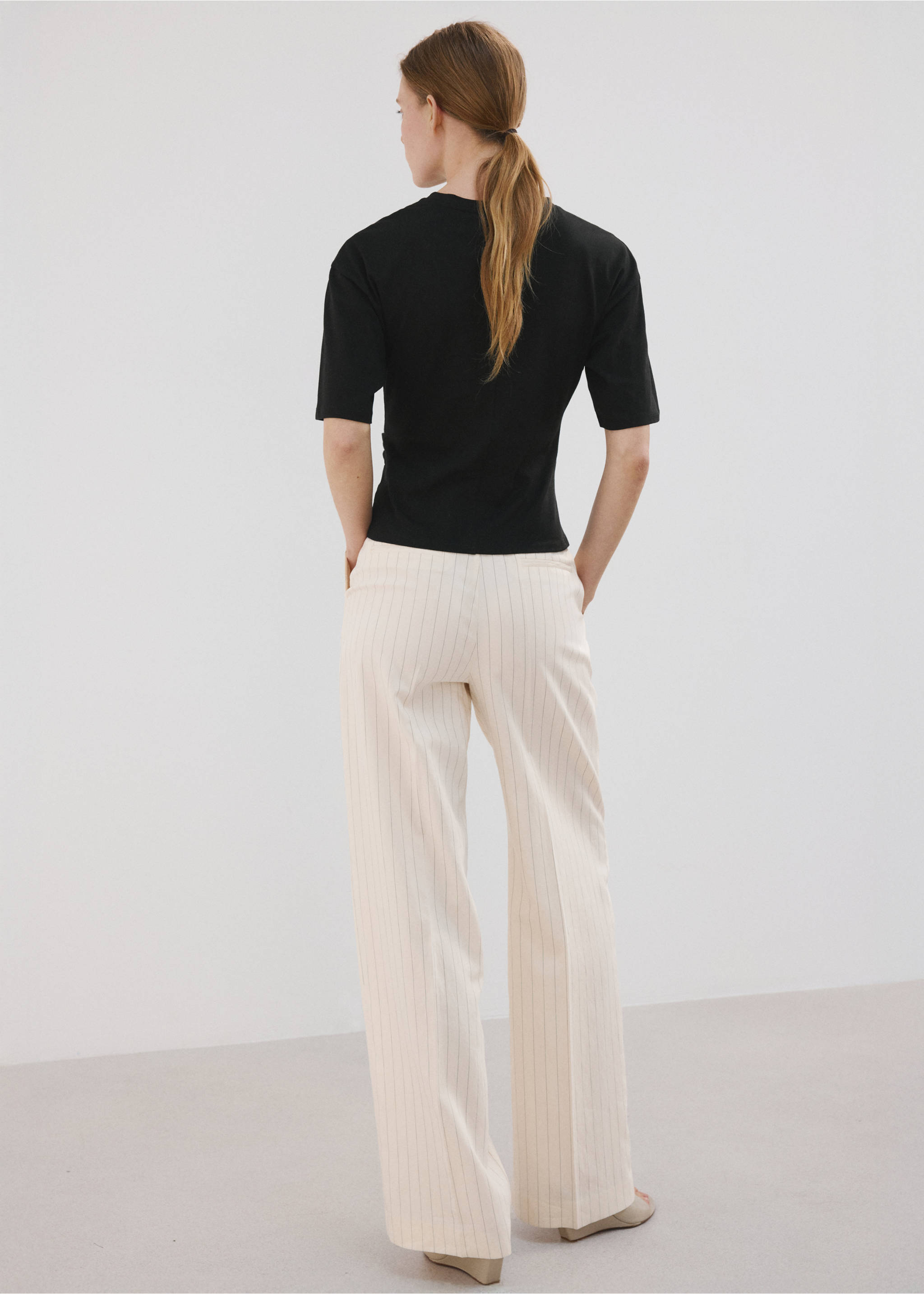 Cotton t-shirt with pucker detail - Reverse of the article, Black. Ref: 27077166-00.