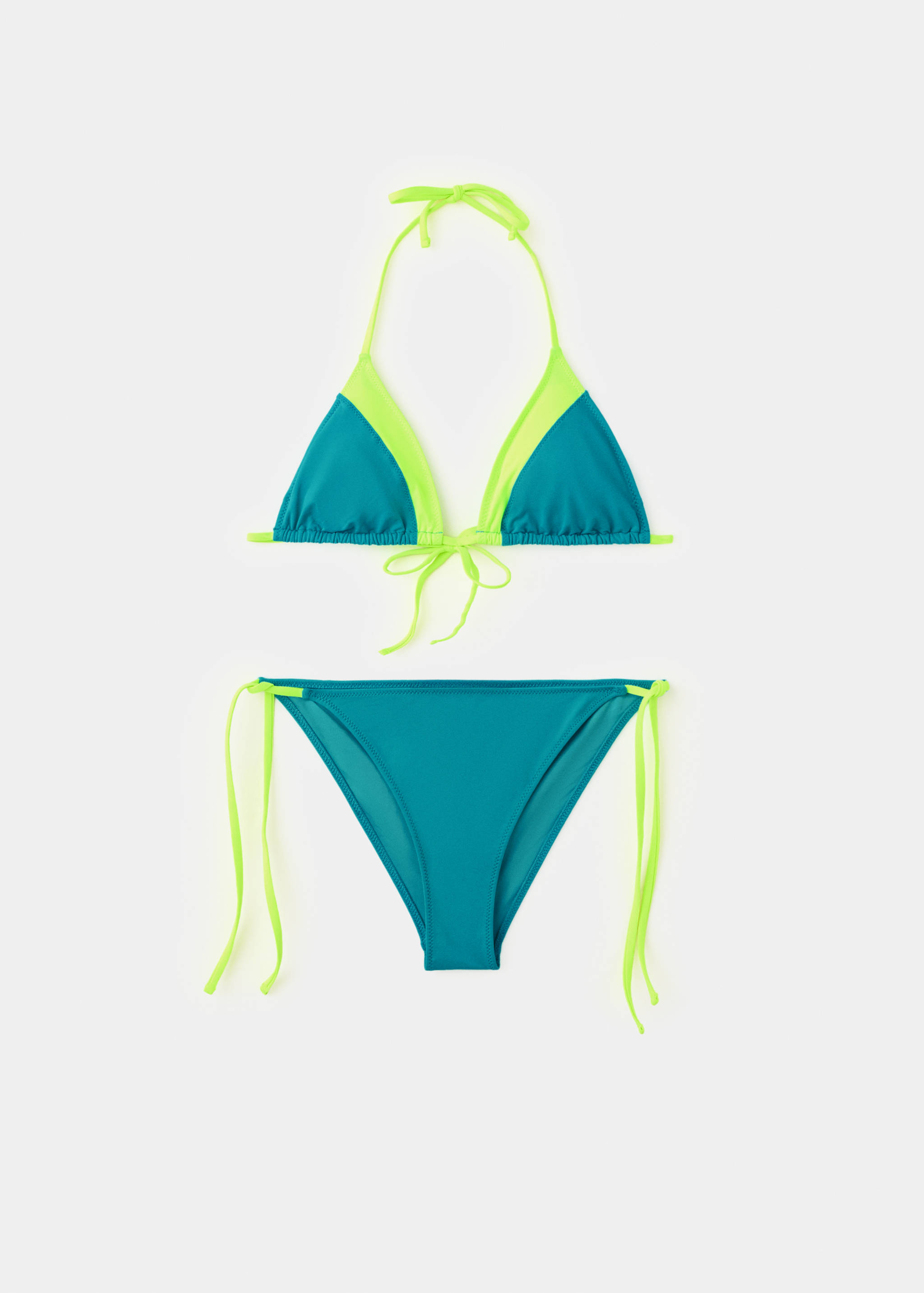 Двухцветное бикини с плавками средней посадки - Изделие без модели