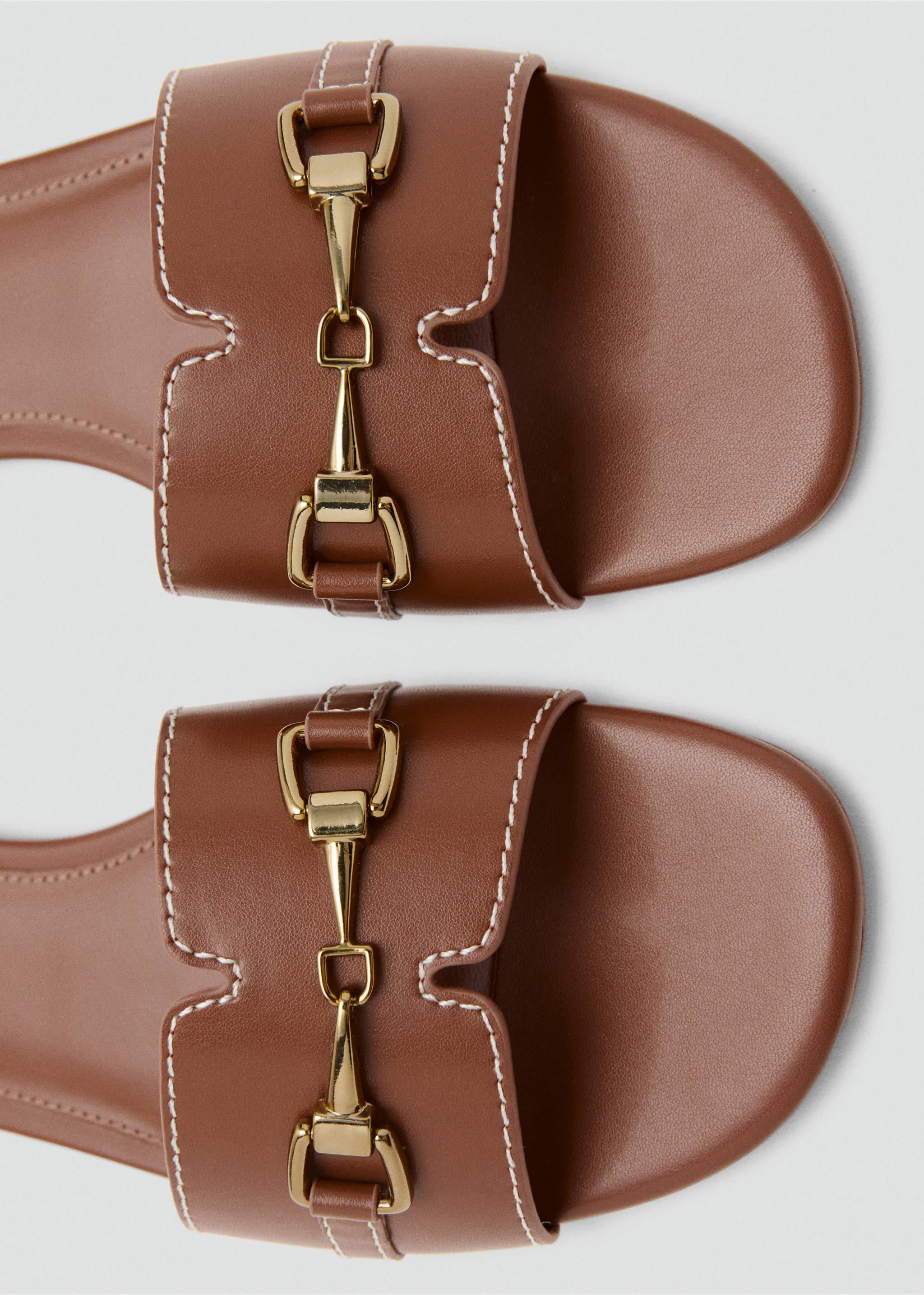 Metallic detail strap sandal - Details of the article 2, Leather. Ref: 27077785-00.