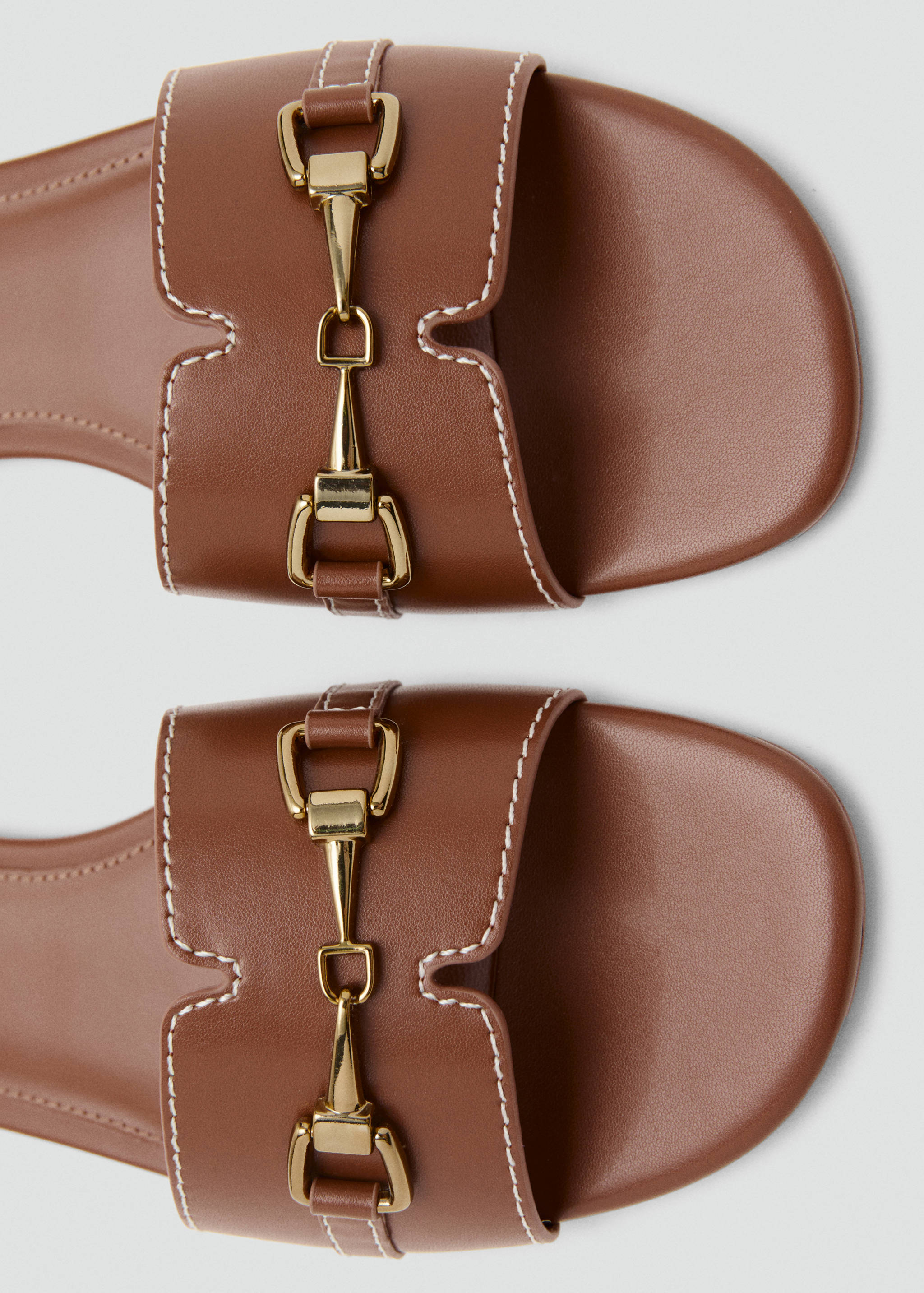 Metallic detail strap sandal - Details of the article 2