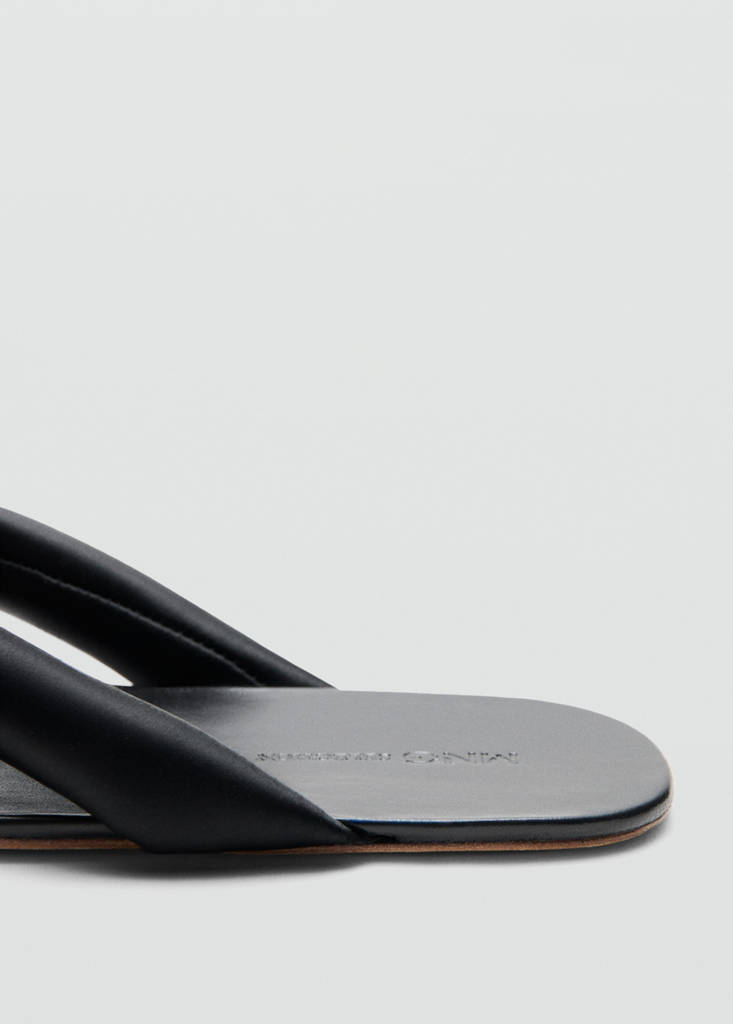 Padded sandal — Black