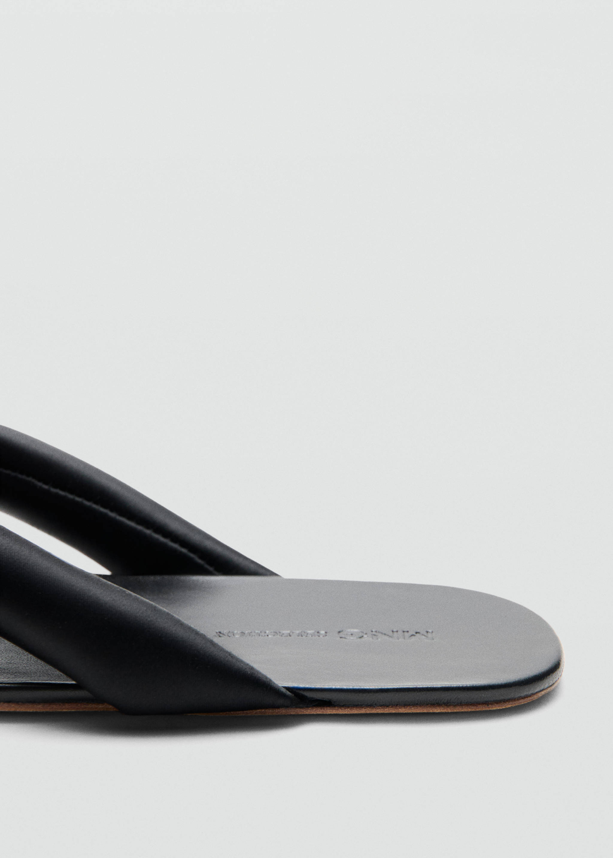 Padded strap leather sandal - Details of the article 1