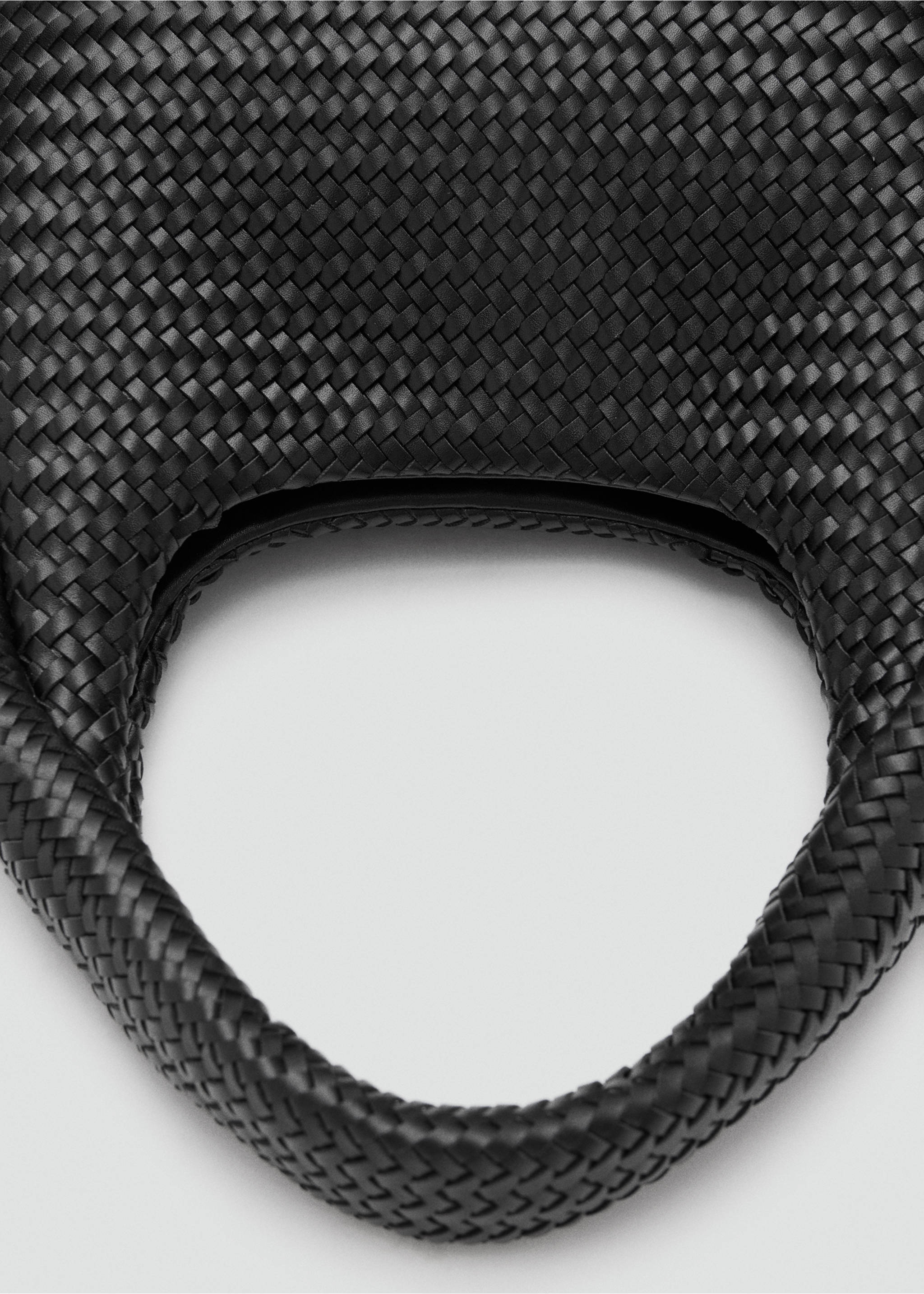 Braided shoulder bag - Details of the article 1, Black. Ref: 27077791-00.