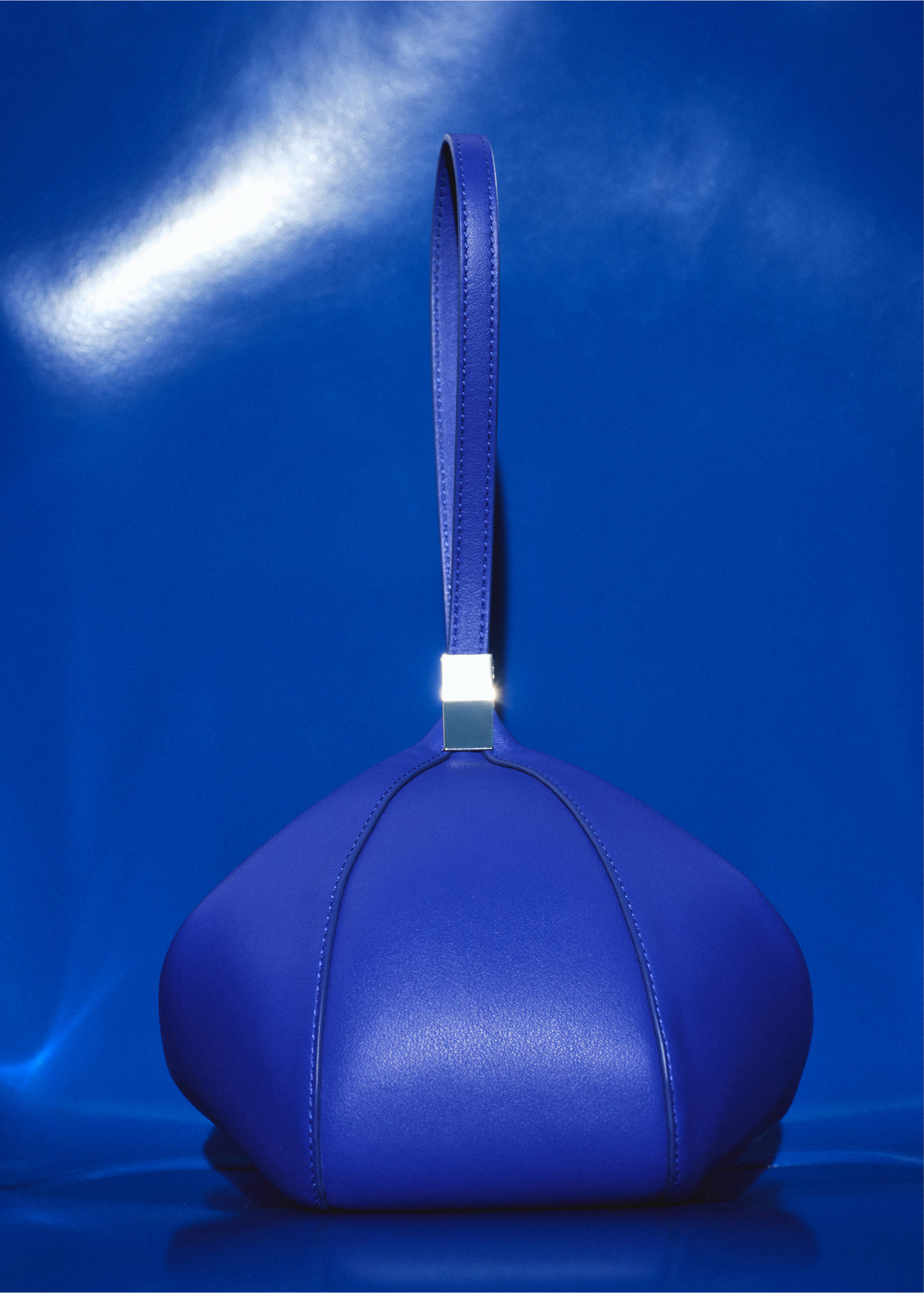 Leather drawstring bag - Details of the article 9, Vibrant blue. Ref: 27077796-00.
