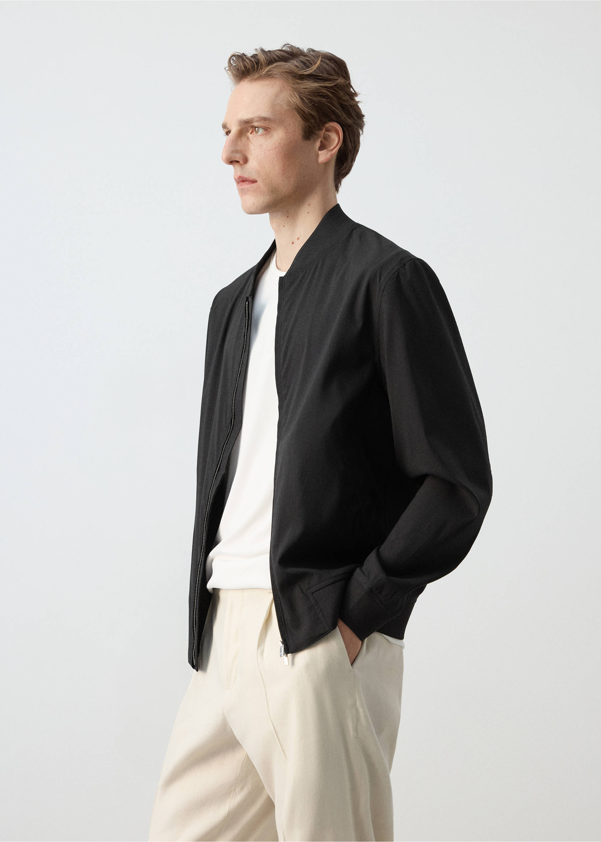 Bomber lyocell recta - Detalle del artículo 2, Negro. Ref: 27077893-00.