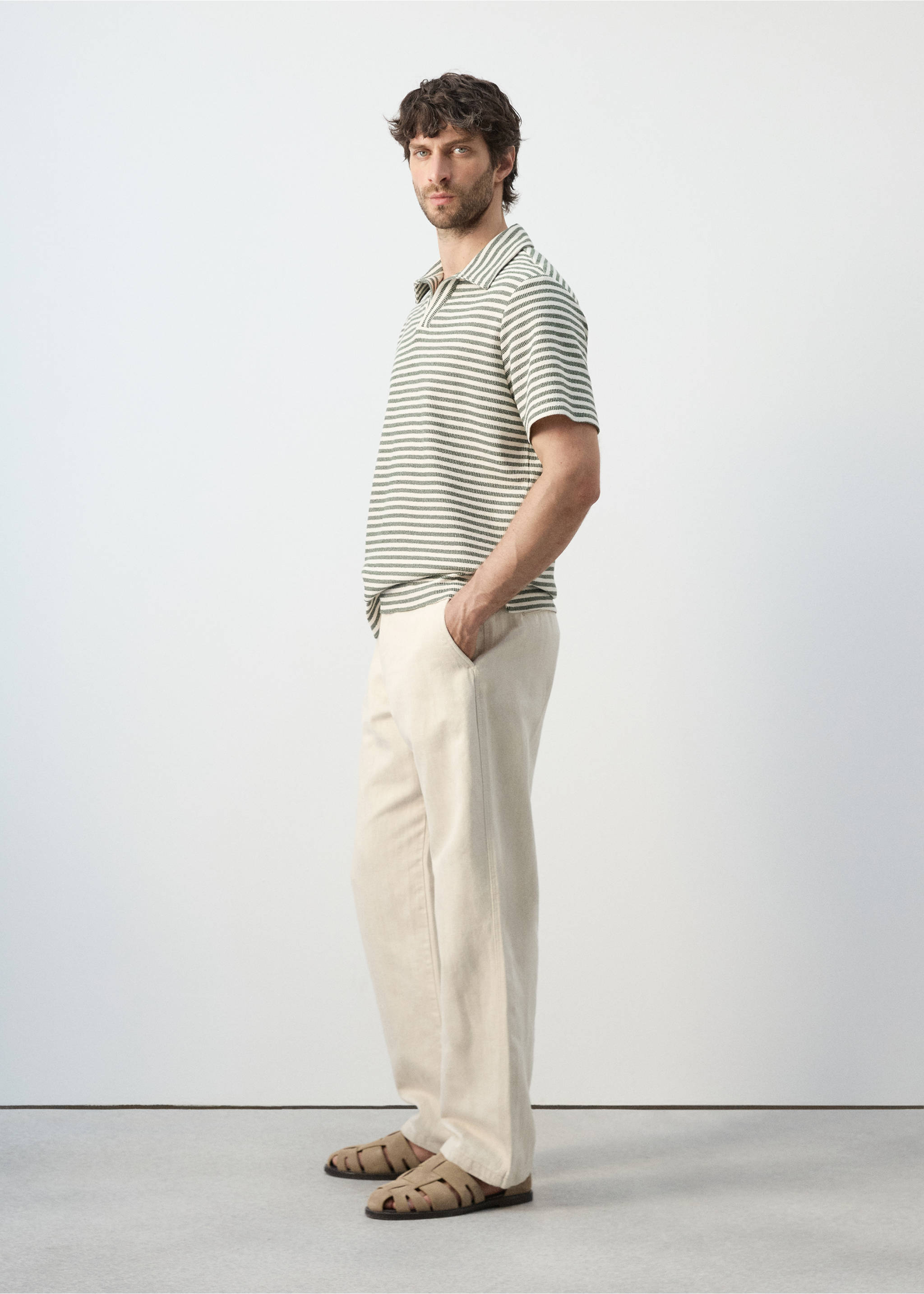 Regular fit textured stripe polo - Details of the article 2, Forest Green. Ref: 27077896-00.