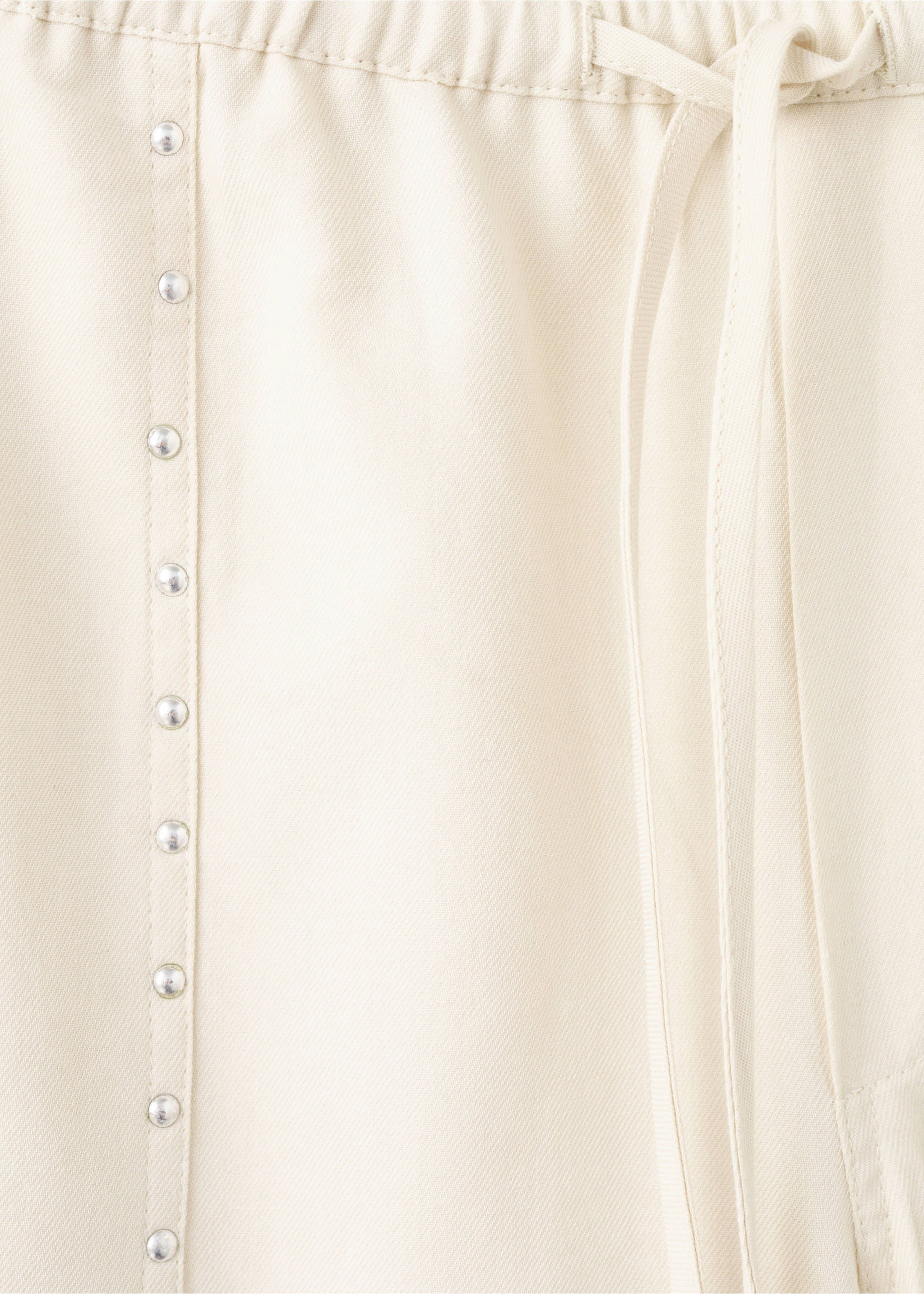 Pantalón fluido tachuelas - Detalle del artículo 8, Arena. Ref: 27077900-00.