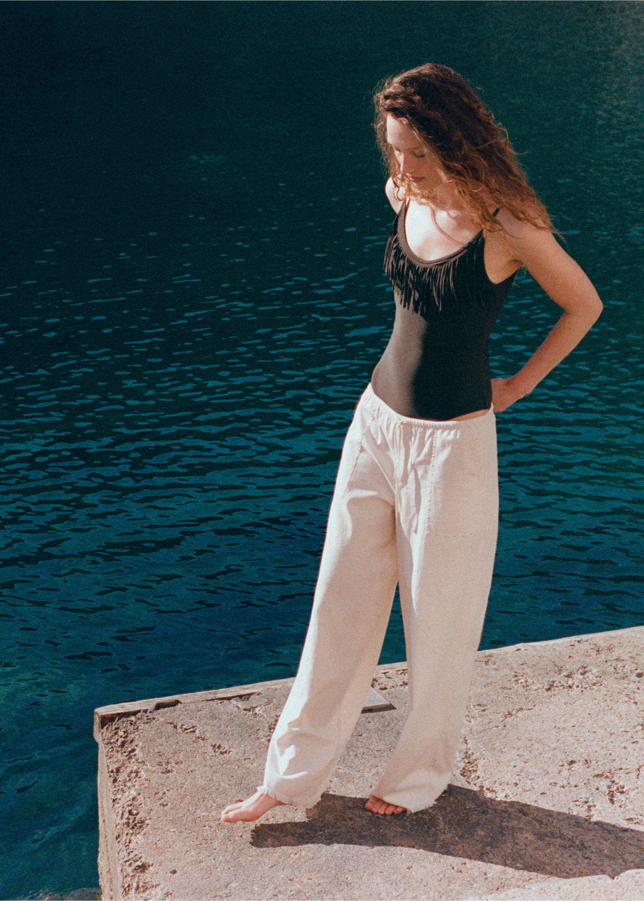 Fluid trousers with studs - Details of the article 6, Sand. Ref: 27077900-00.