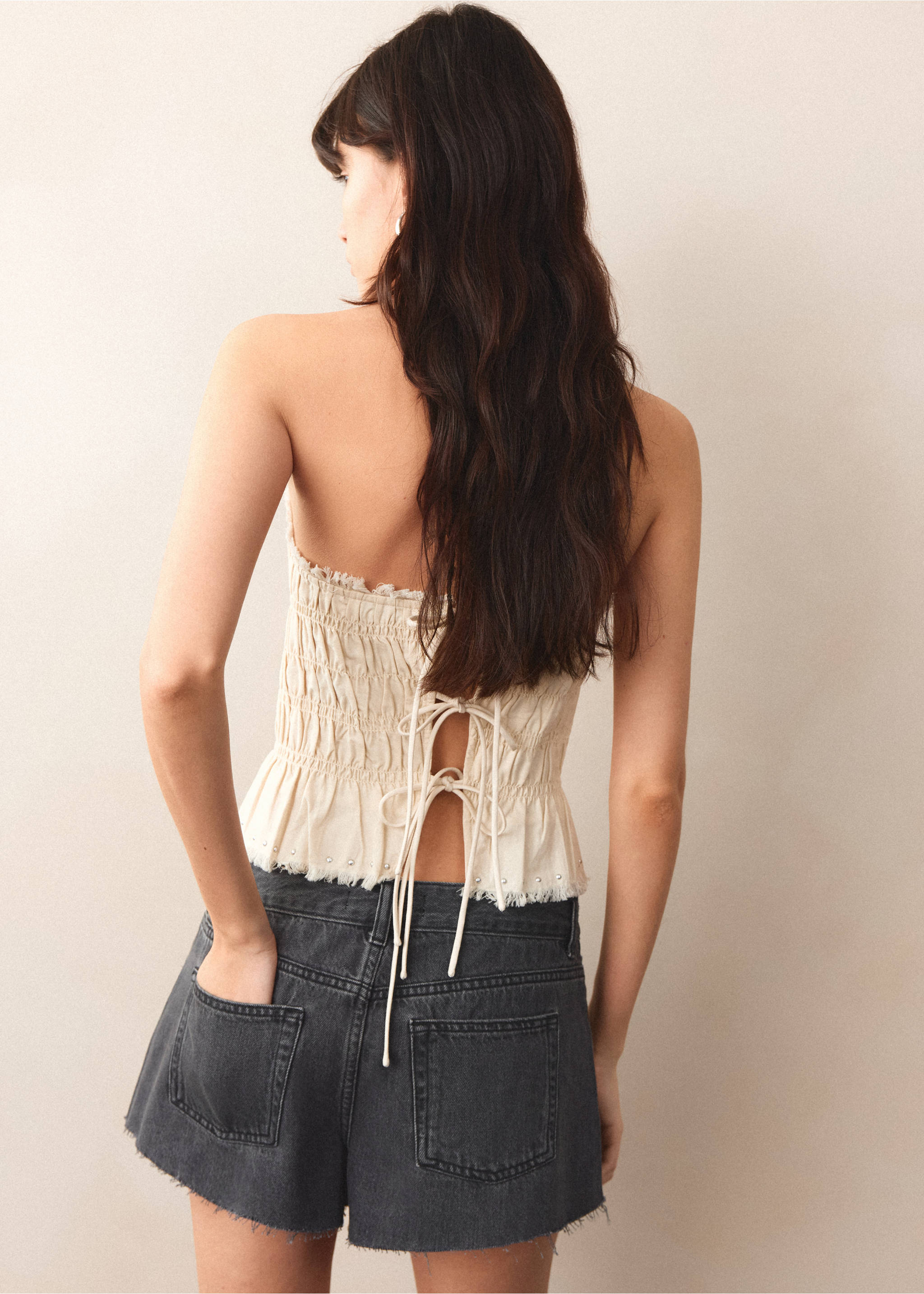 شورتات خصر عالي مع دبابيس - الجهة الخلفية للمنتج, دنيم أسود. Ref: 27077902-00.