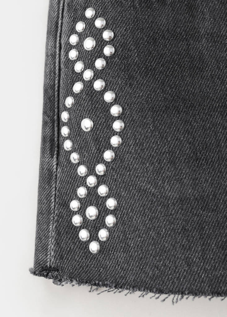 High-waisted studded shorts — Black denim