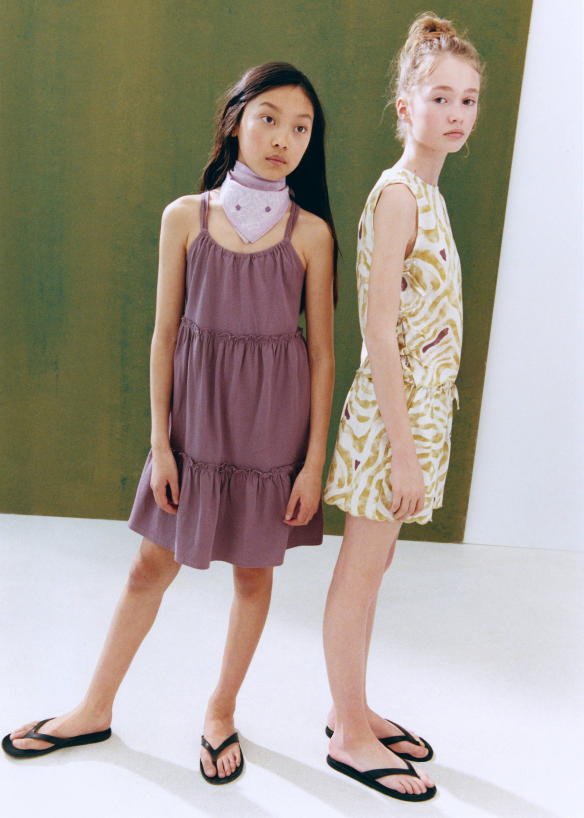 Short ruffled dress - Details of the article 5