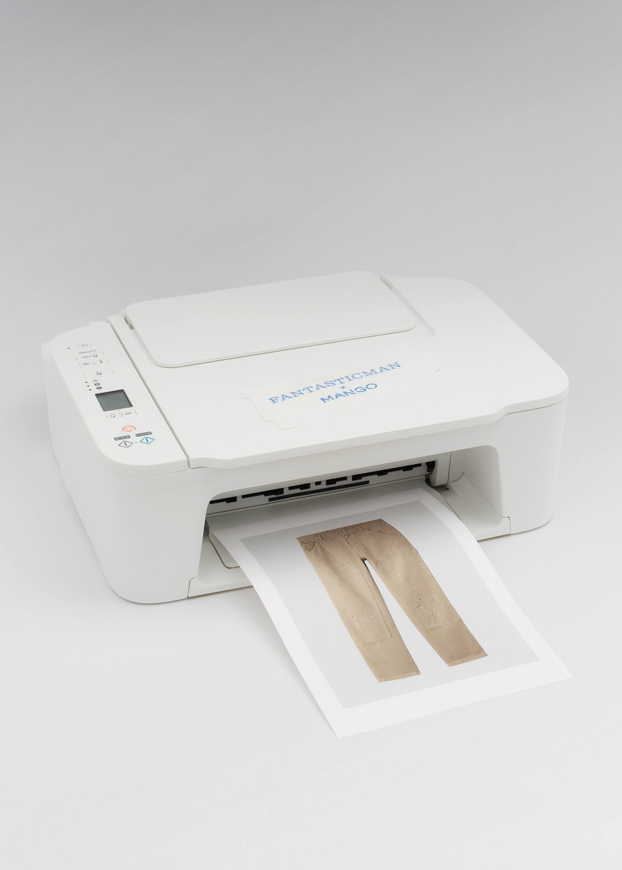 جينز بتأثير بقع بقصة عادية - تفاصيل المنتج 9