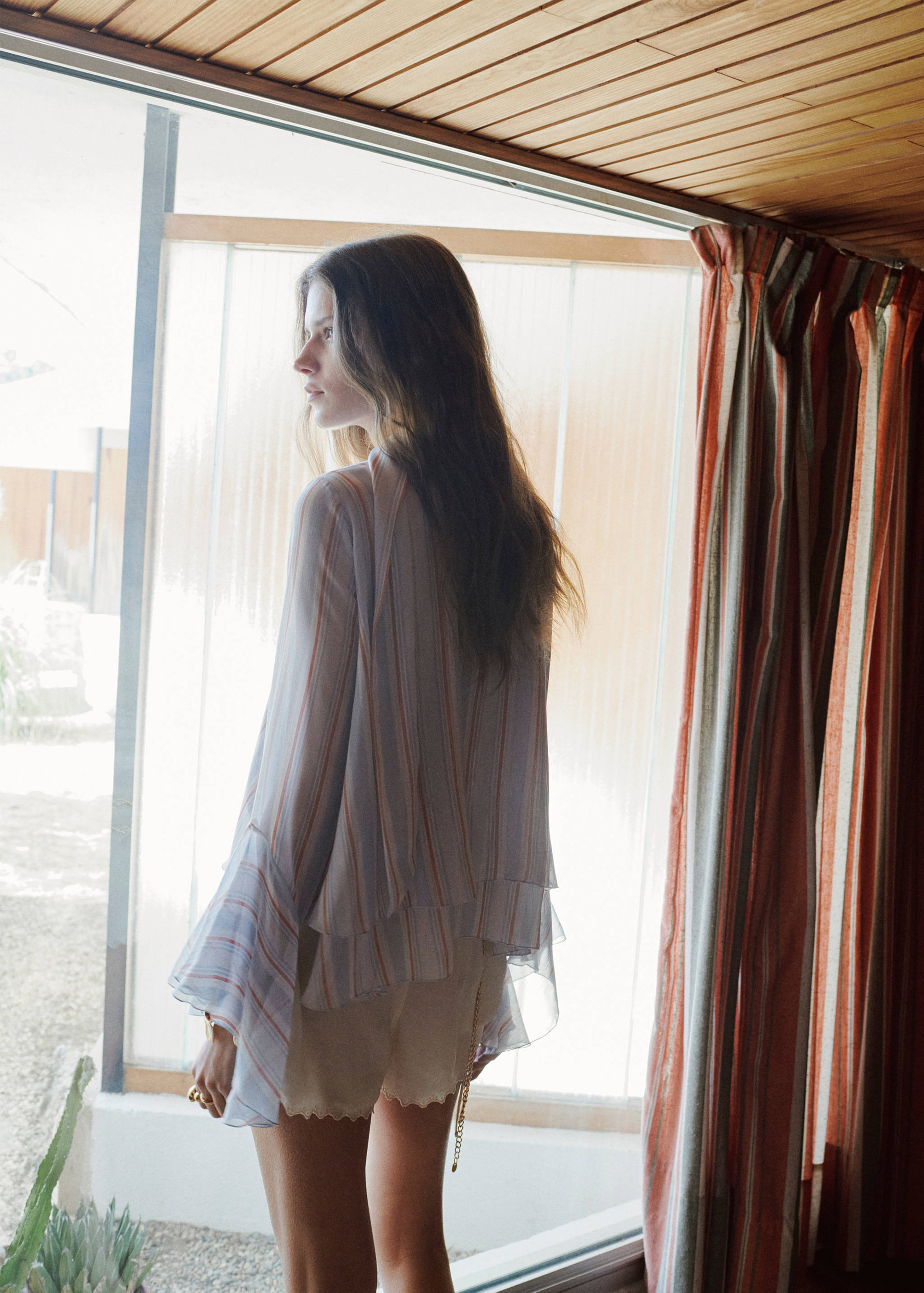 Ruffles stripe-patterned blouse - Reverse of the article