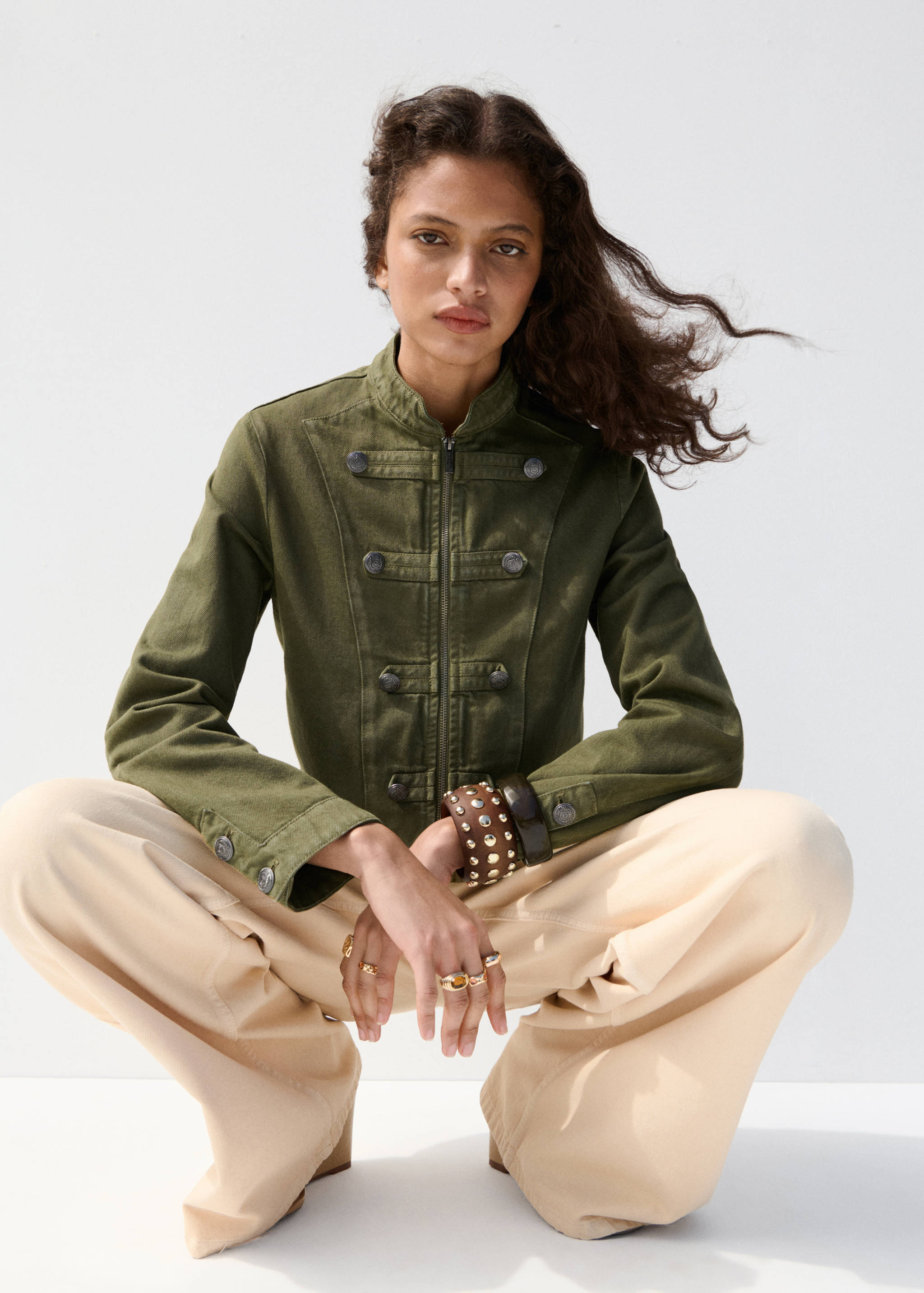 Chaqueta entallada cuello tira - Detalle del artículo 2