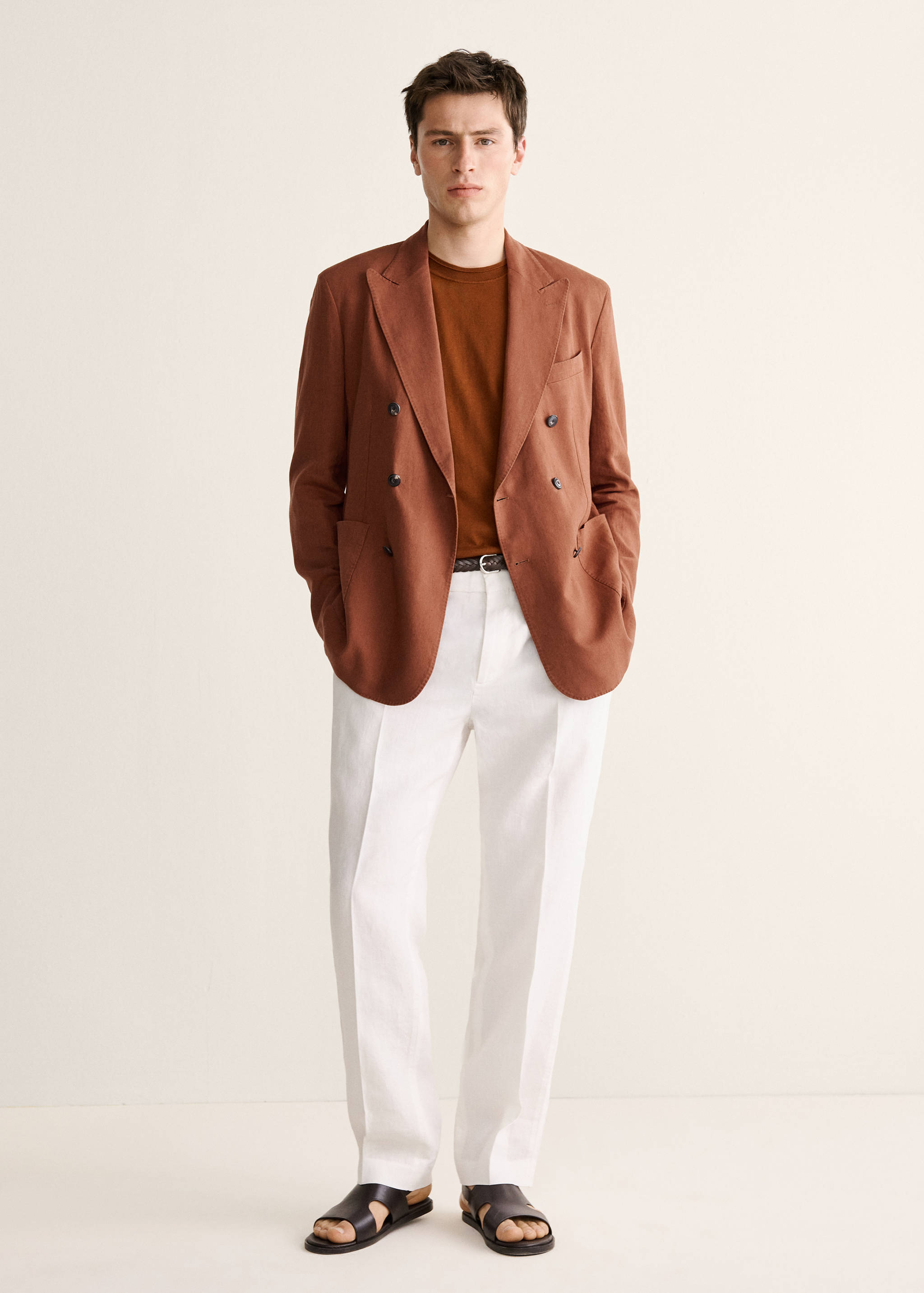 Двубортный приталенный пиджак из смеси льна - Общий план