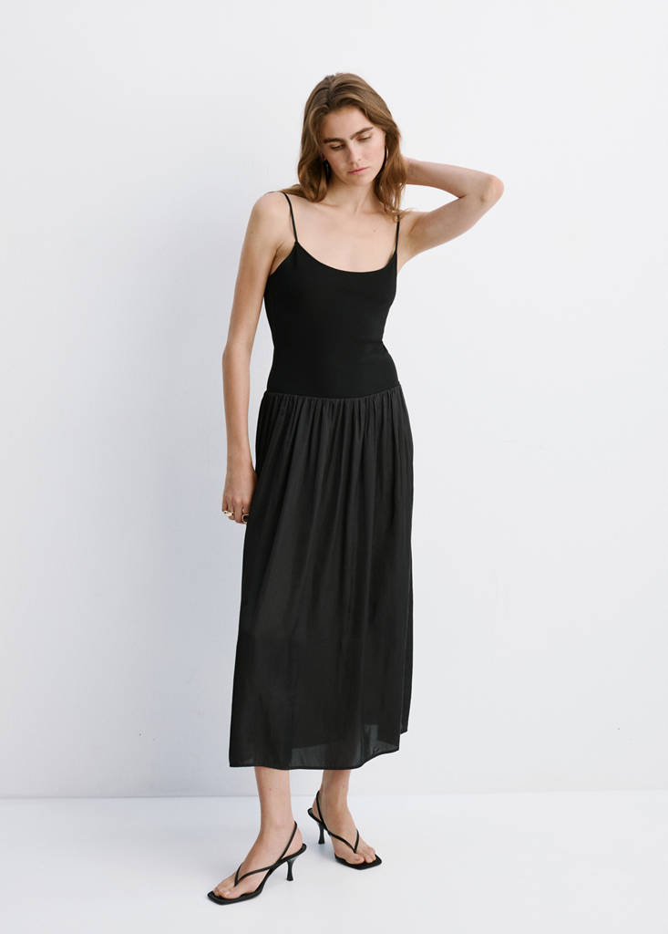 Knitted dress with a cross-back — Black
