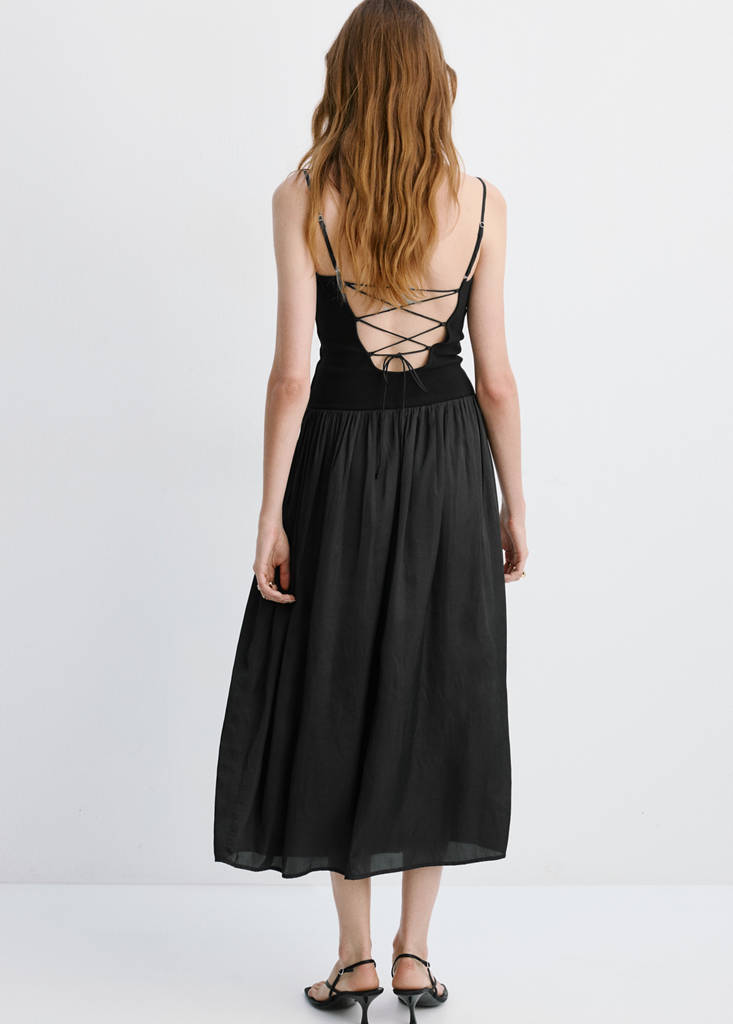 Knitted dress with a cross-back — Black