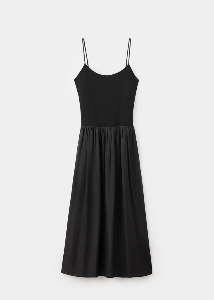 Knitted dress with a cross-back — Black